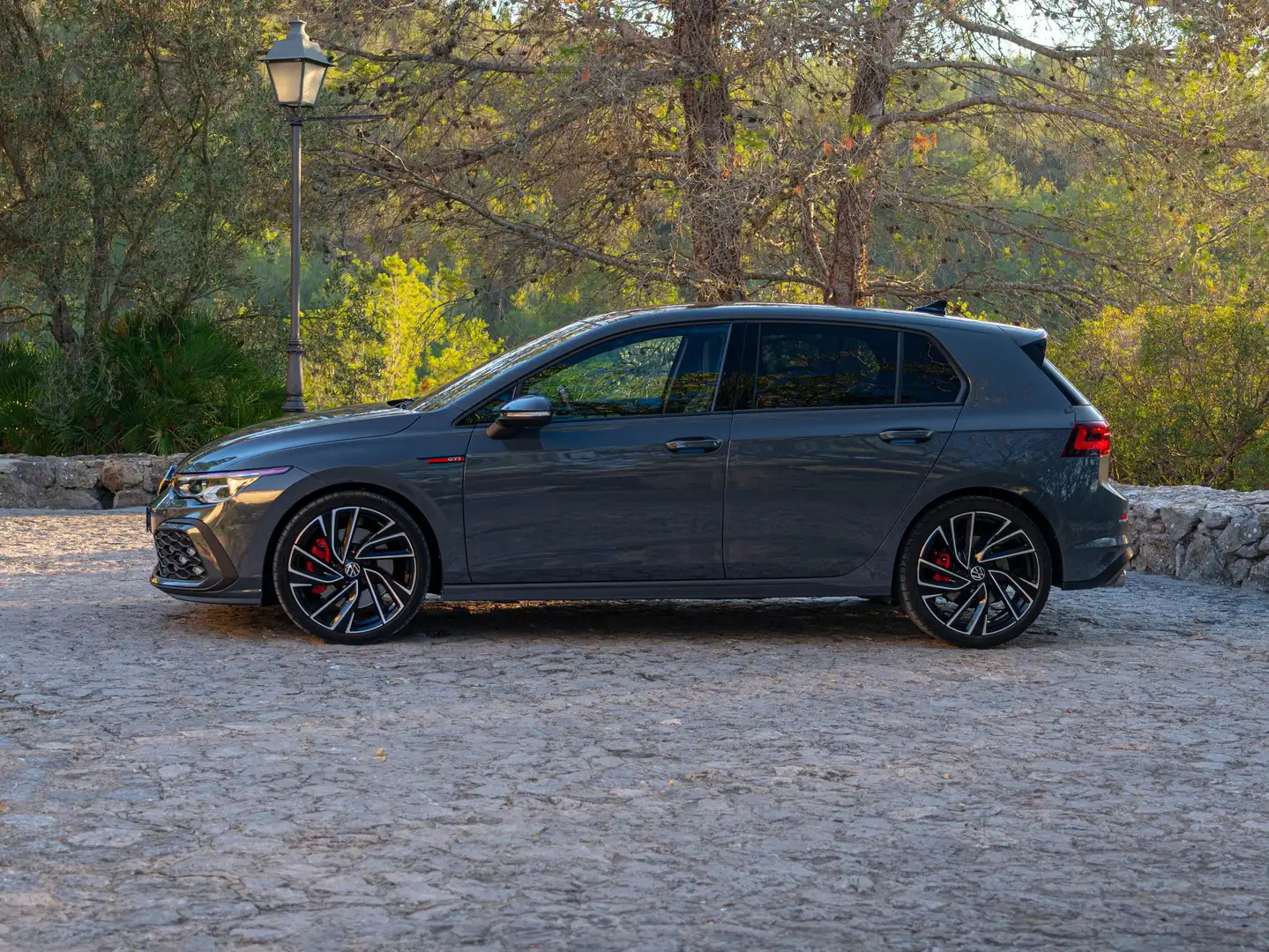 Volkswagen Golf GTI Golf 2.0 TSI GTI DSG 180kW GTI Gris - 2