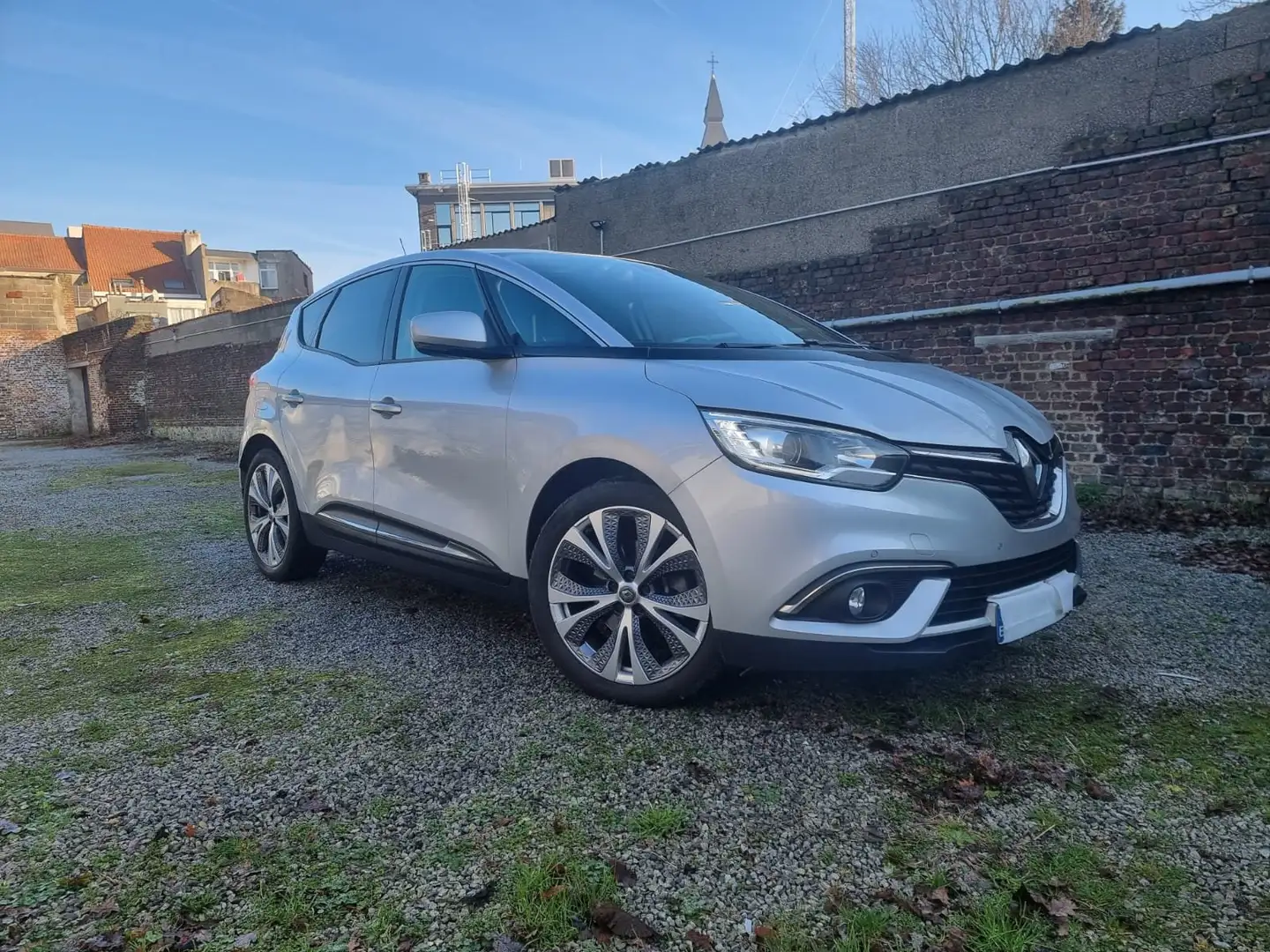 Renault Scenic Scenic 1.7 Blue dCi Bose Edition (EU6.2) Zilver - 1