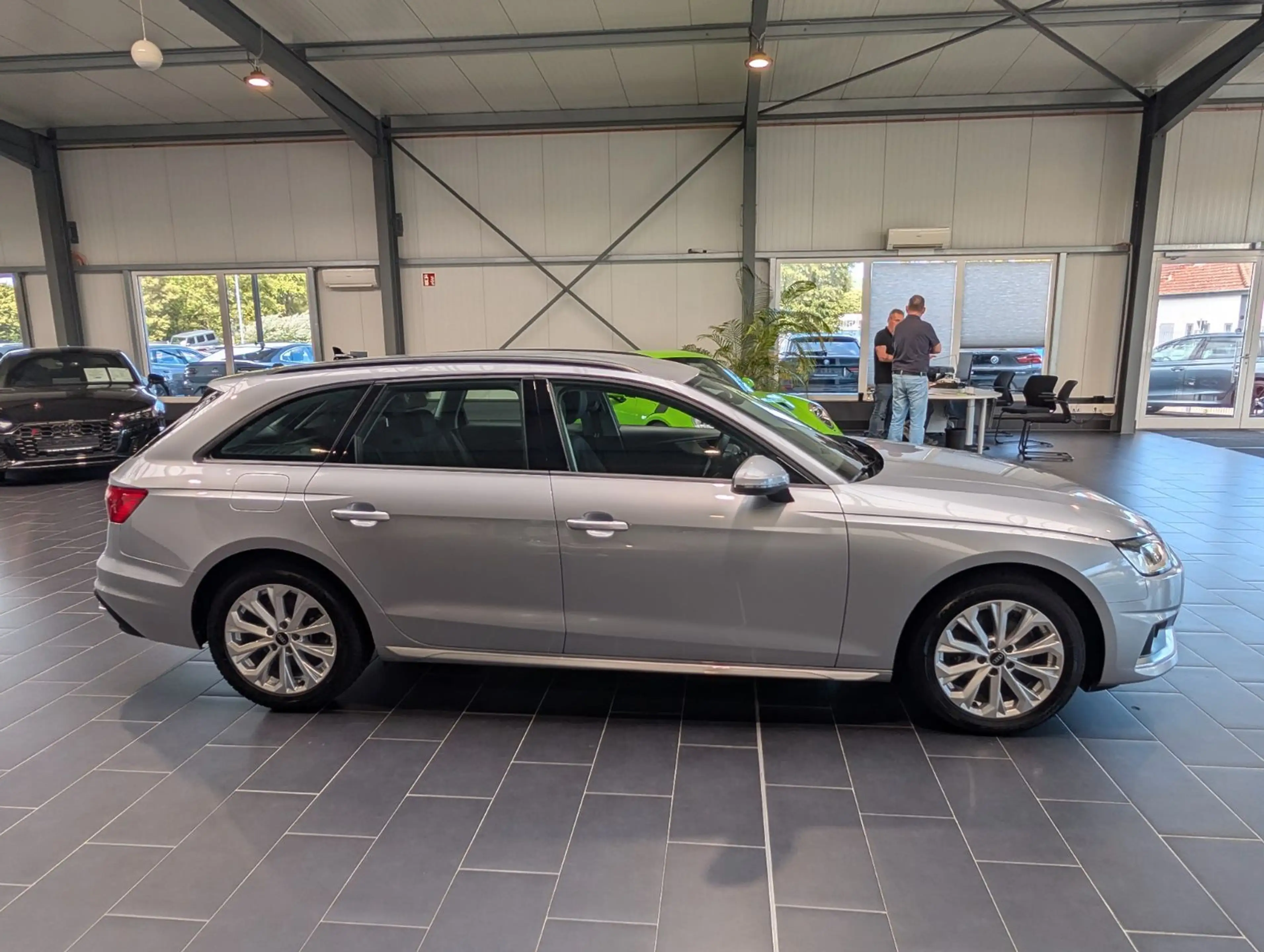 Audi A4 Avant 35 TDI S tronic advanced — photo 8