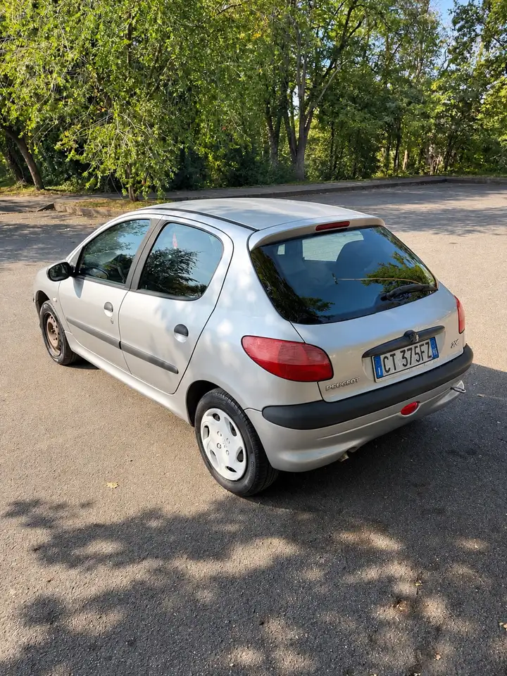 Peugeot 206 5p 1.1 XR, foto 1