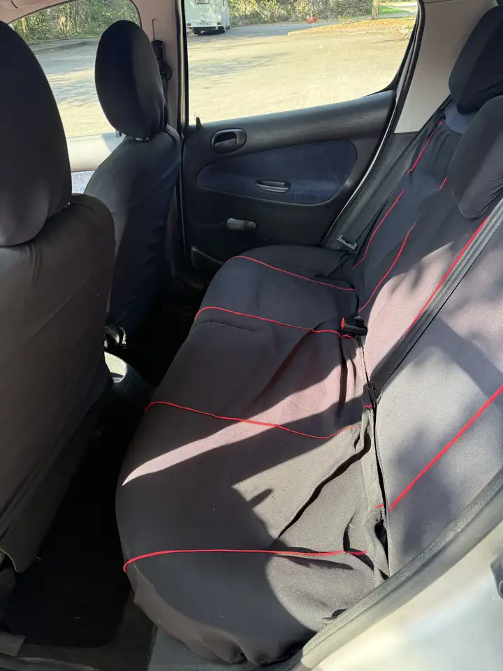 Peugeot 206 5p 1.1 XR, foto 12