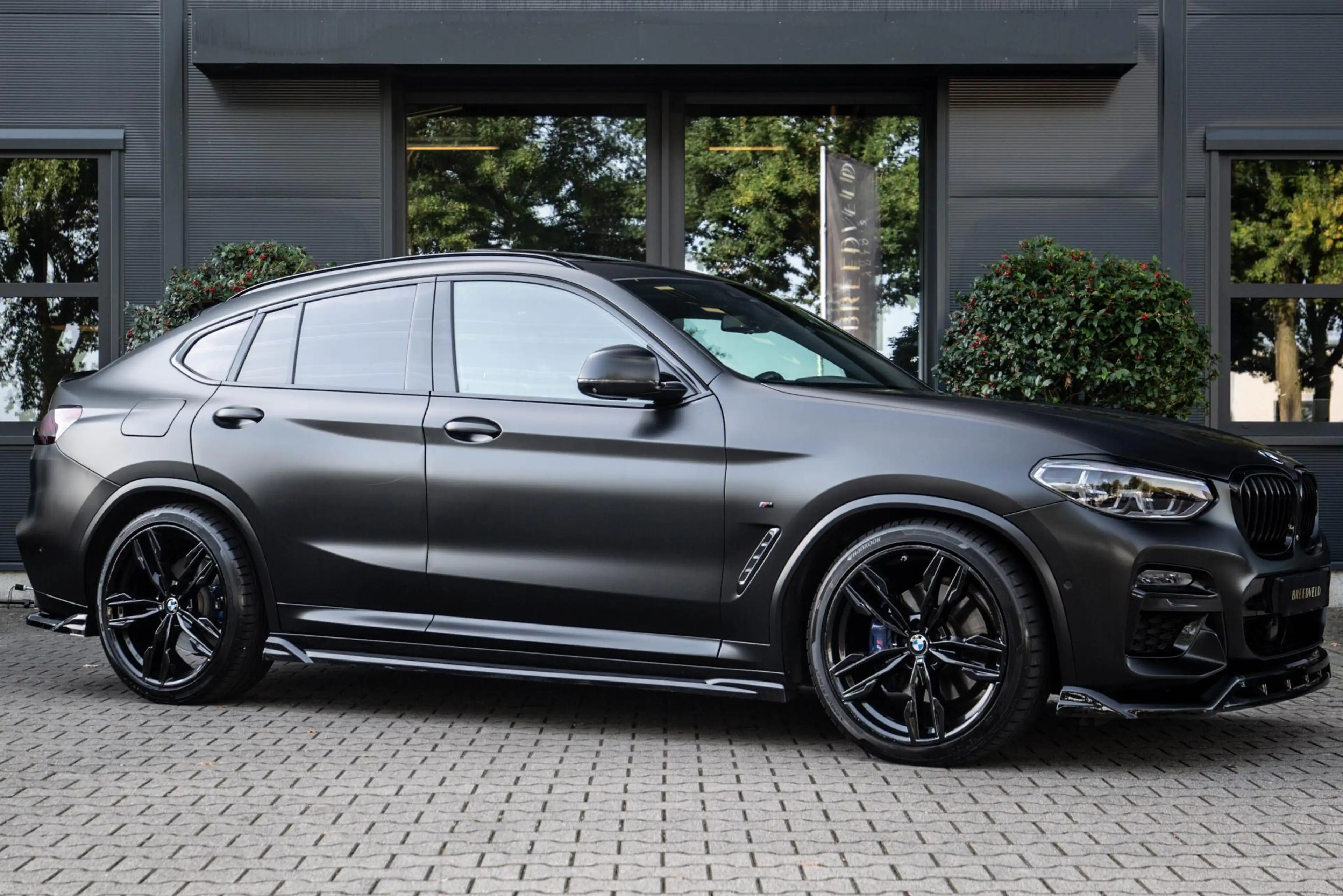BMW X4 M40i High Executive — photo 12