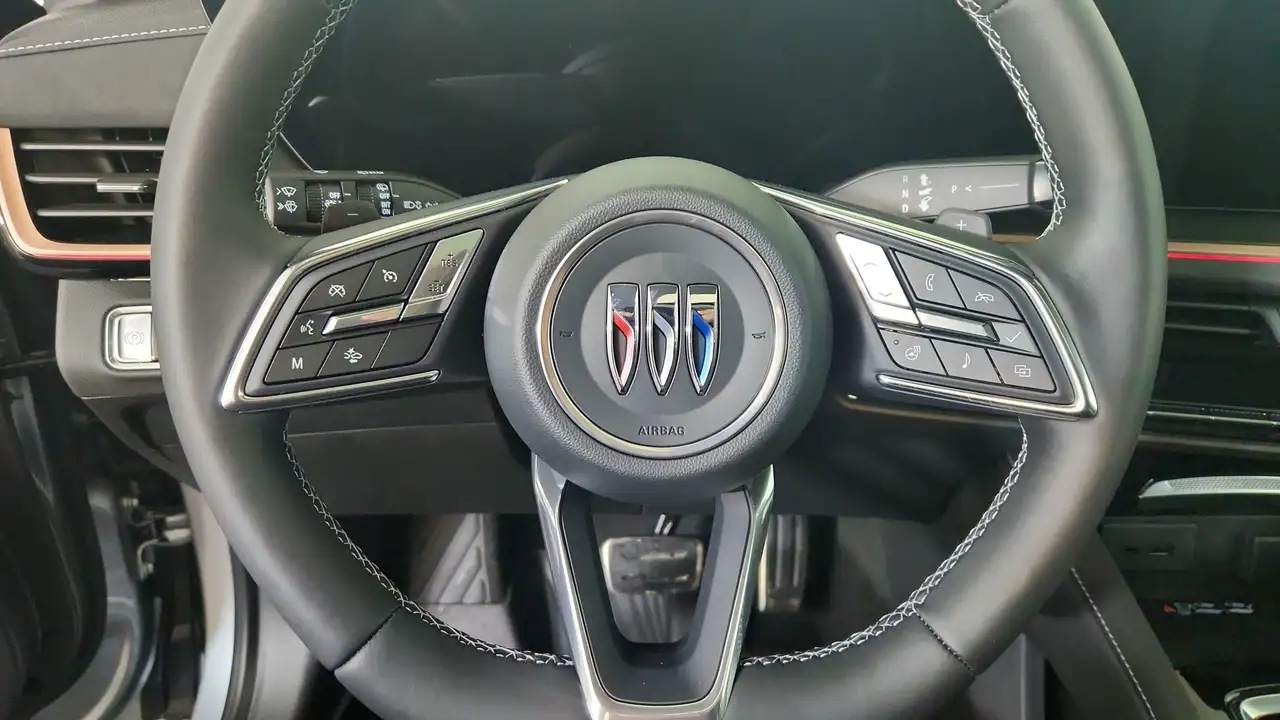 Buick Envision снимка Buick Envision
