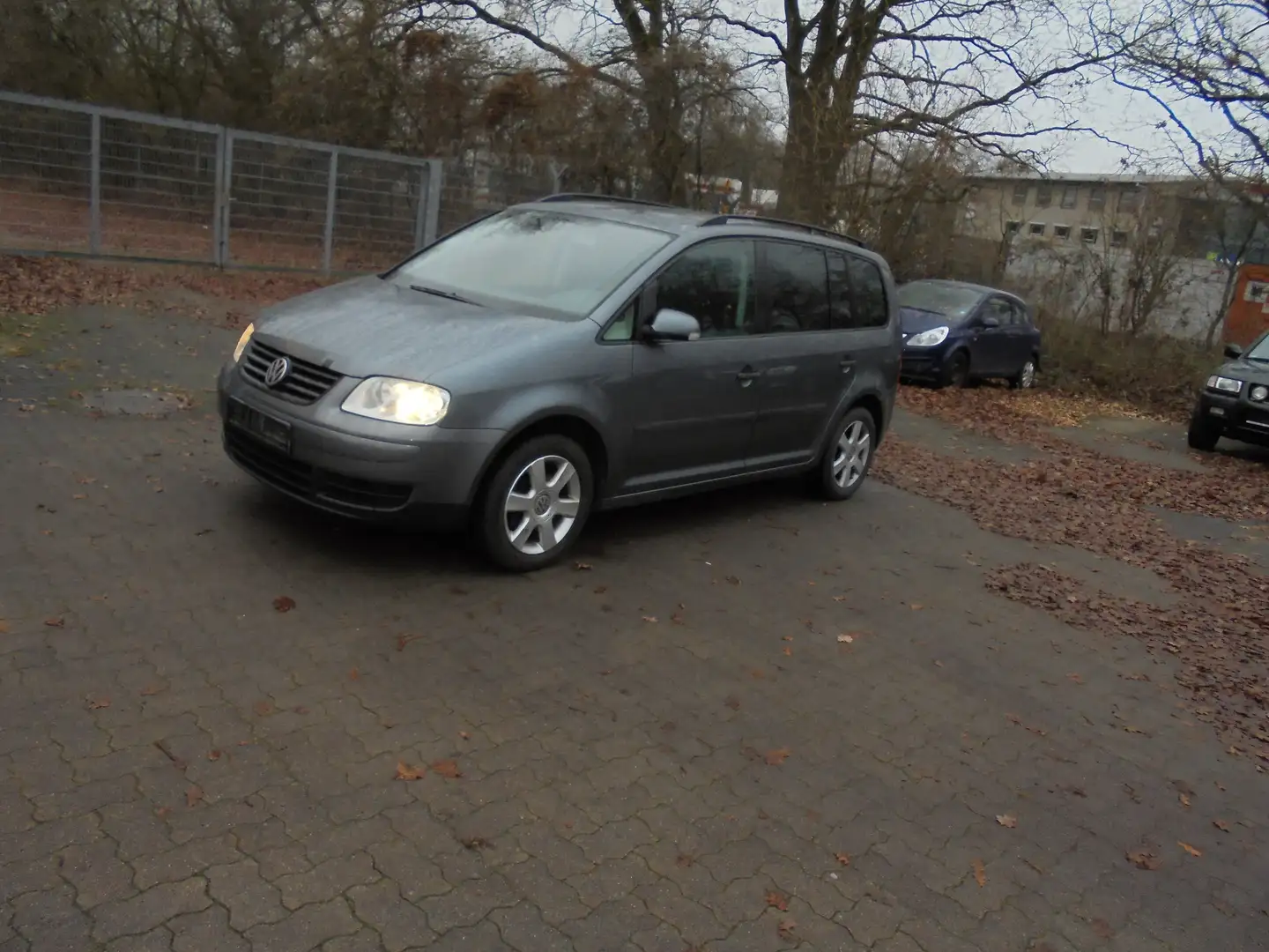 Volkswagen Touran Touran Diesel 1.9 TDI  Klima Alu Grau - 1