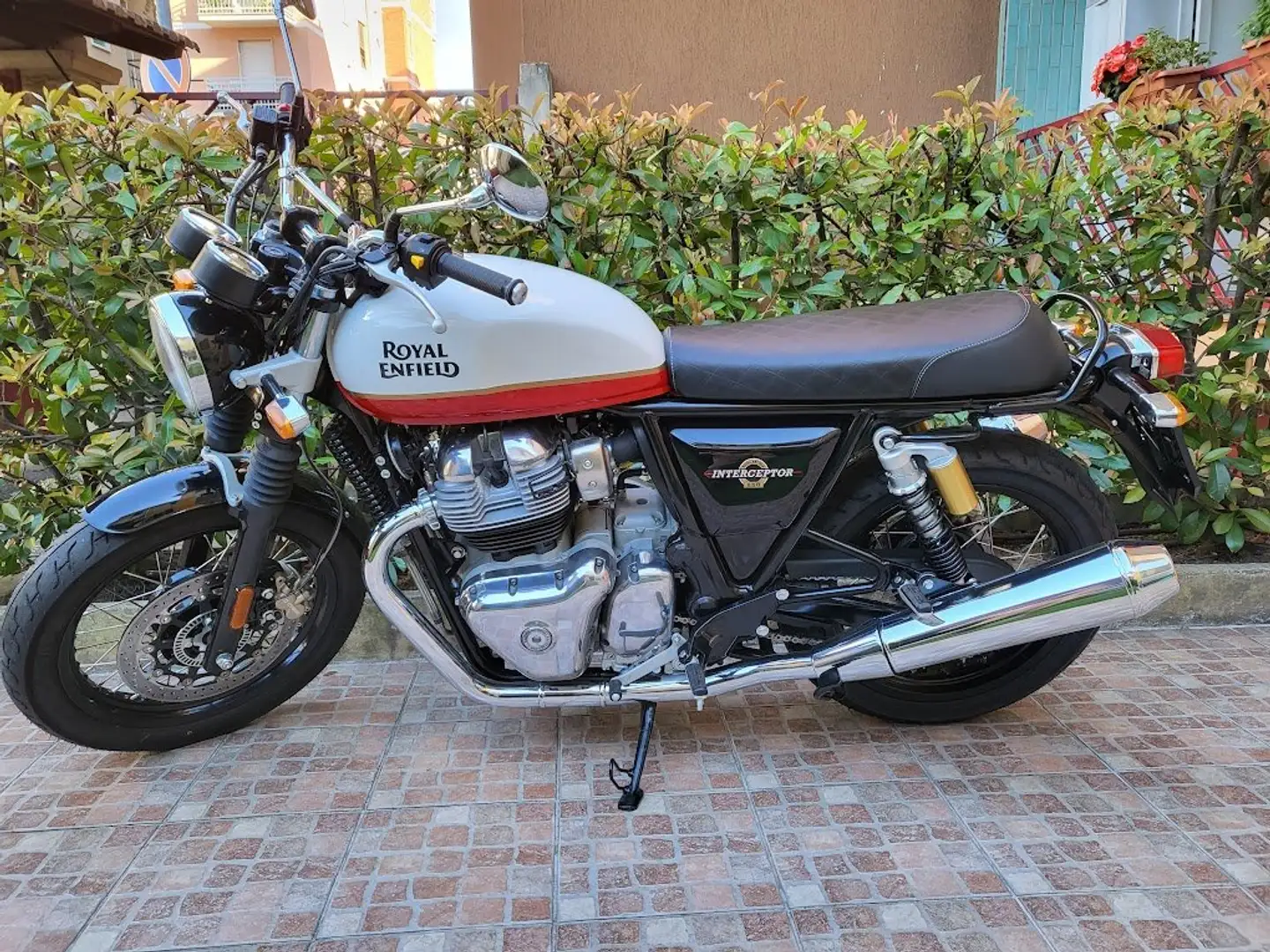 Royal Enfield Interceptor 650 BAKER EXPRESS Bianco - 2
