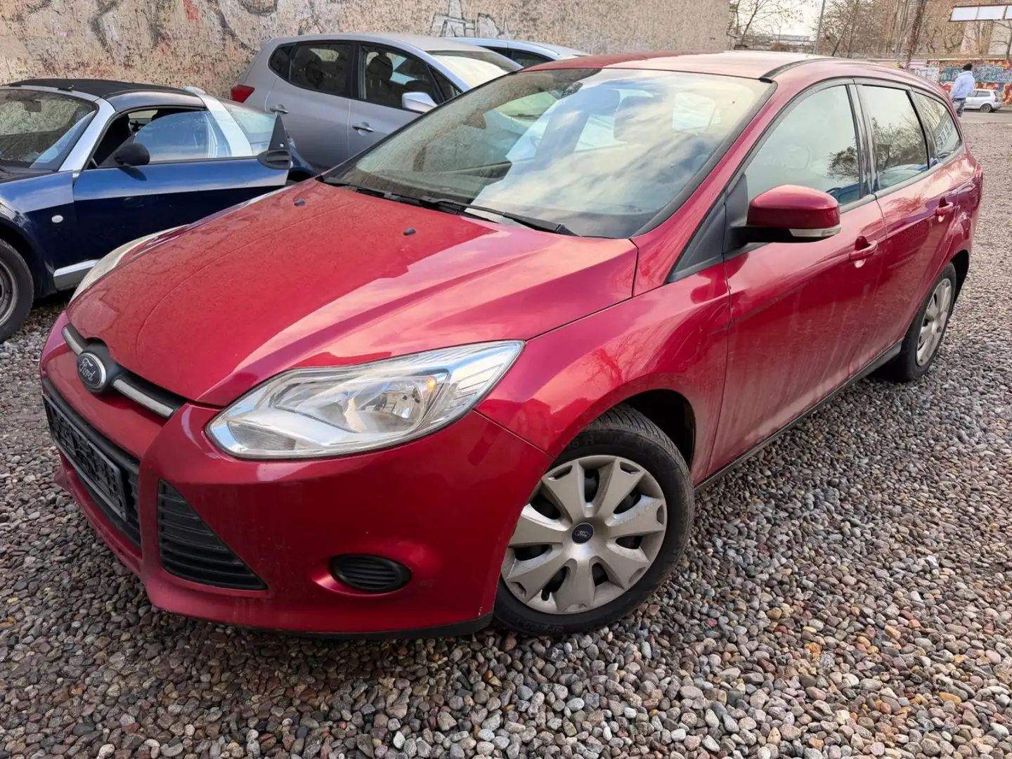 Ford Focus Turnier Trend-GUT ERHALTEN Rot - 1