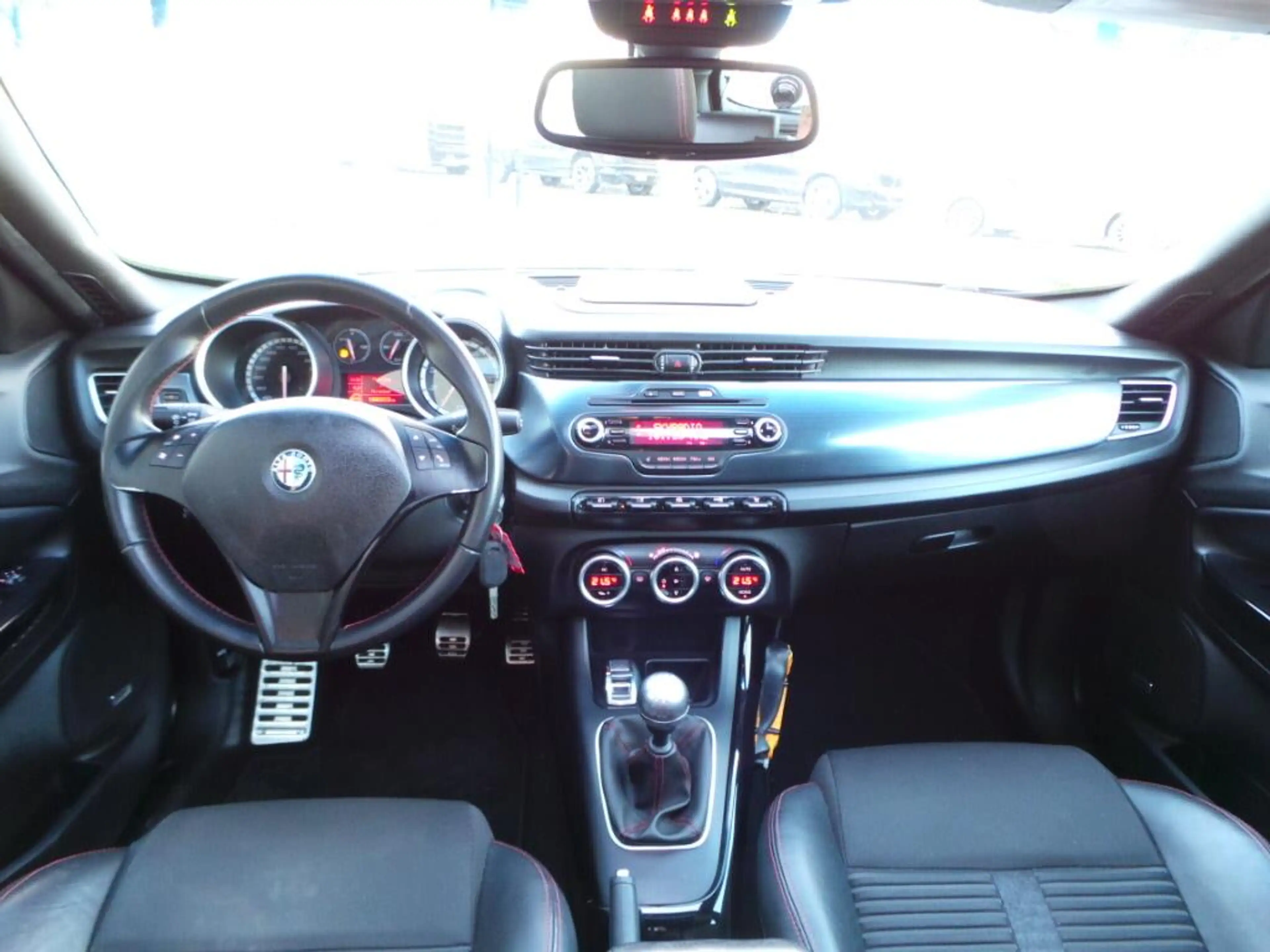 Alfa Romeo Giulietta 1.4 T Distinctive ( INRUIL MOGELIJK ) — photo 7