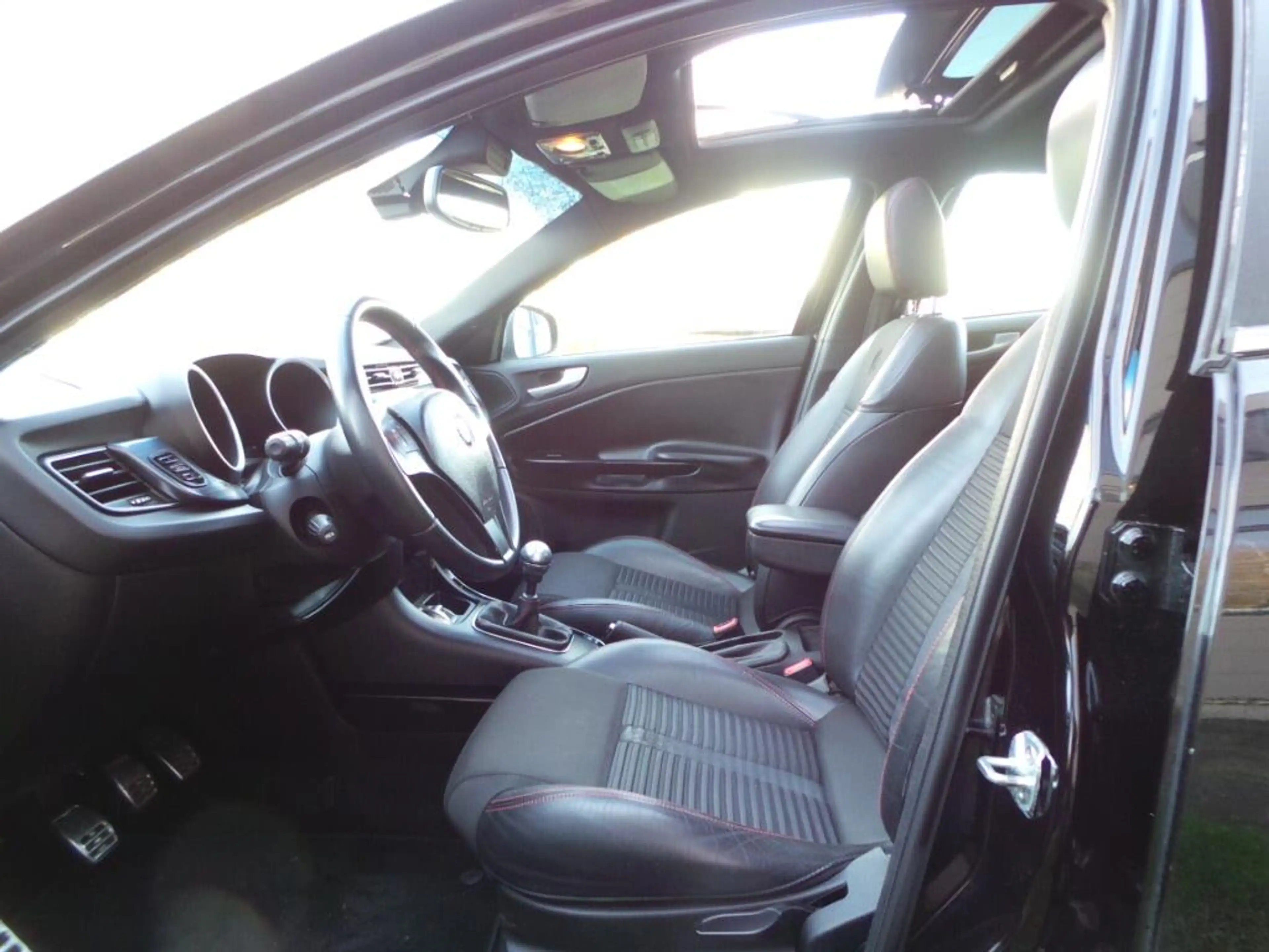 Alfa Romeo Giulietta 1.4 T Distinctive ( INRUIL MOGELIJK ) — photo 10