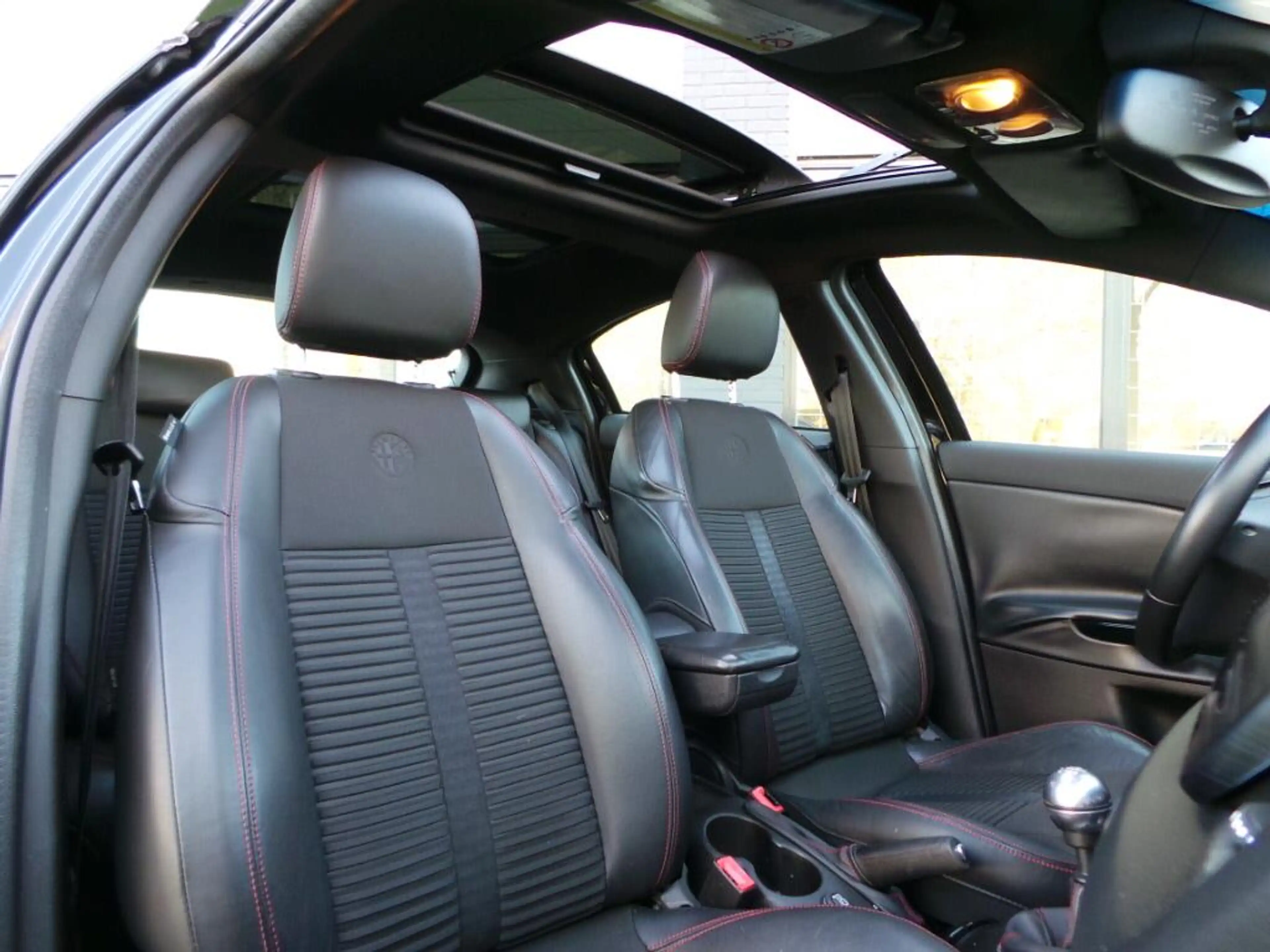 Alfa Romeo Giulietta 1.4 T Distinctive ( INRUIL MOGELIJK ) — photo 11
