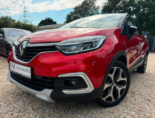 2019 Renault Captur in Red for sale