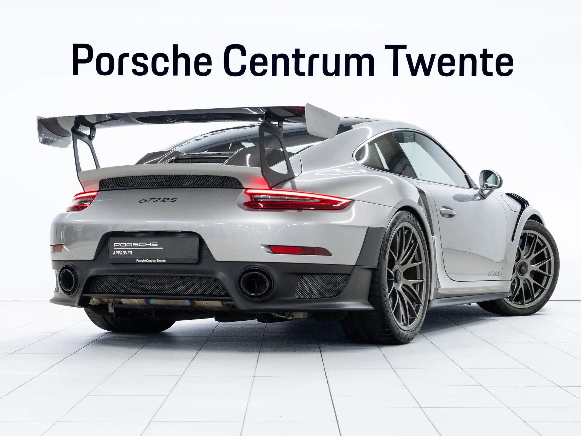 포르쉐 911 Turbo Coupe 2018 화이트 사진 3