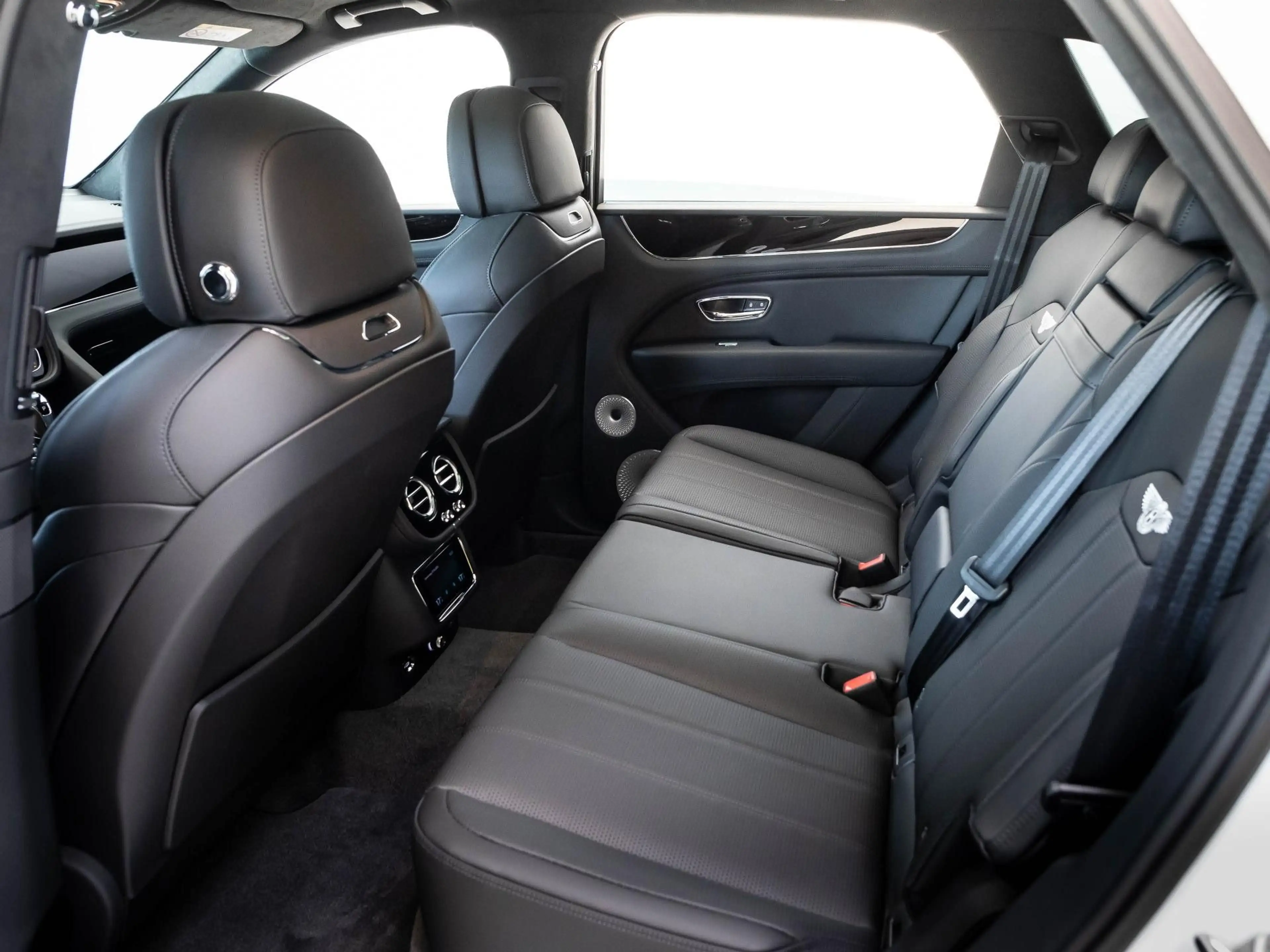 Bentley Bentayga V8 von BENTLEY MANNHEIM — photo 10