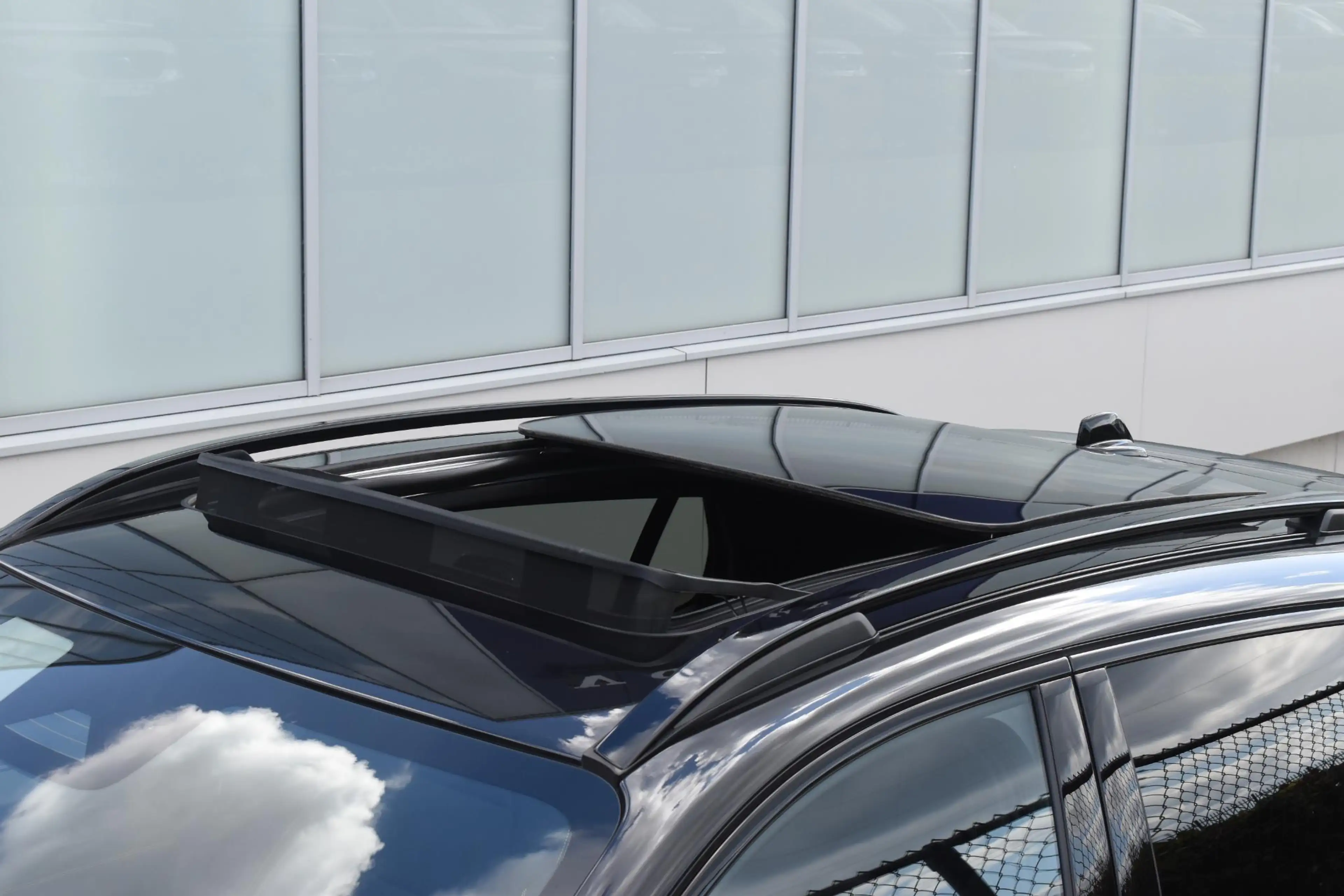 Lynk & Co 01 276PK Automaat More / Adaptive cruise control / Le — photo 10
