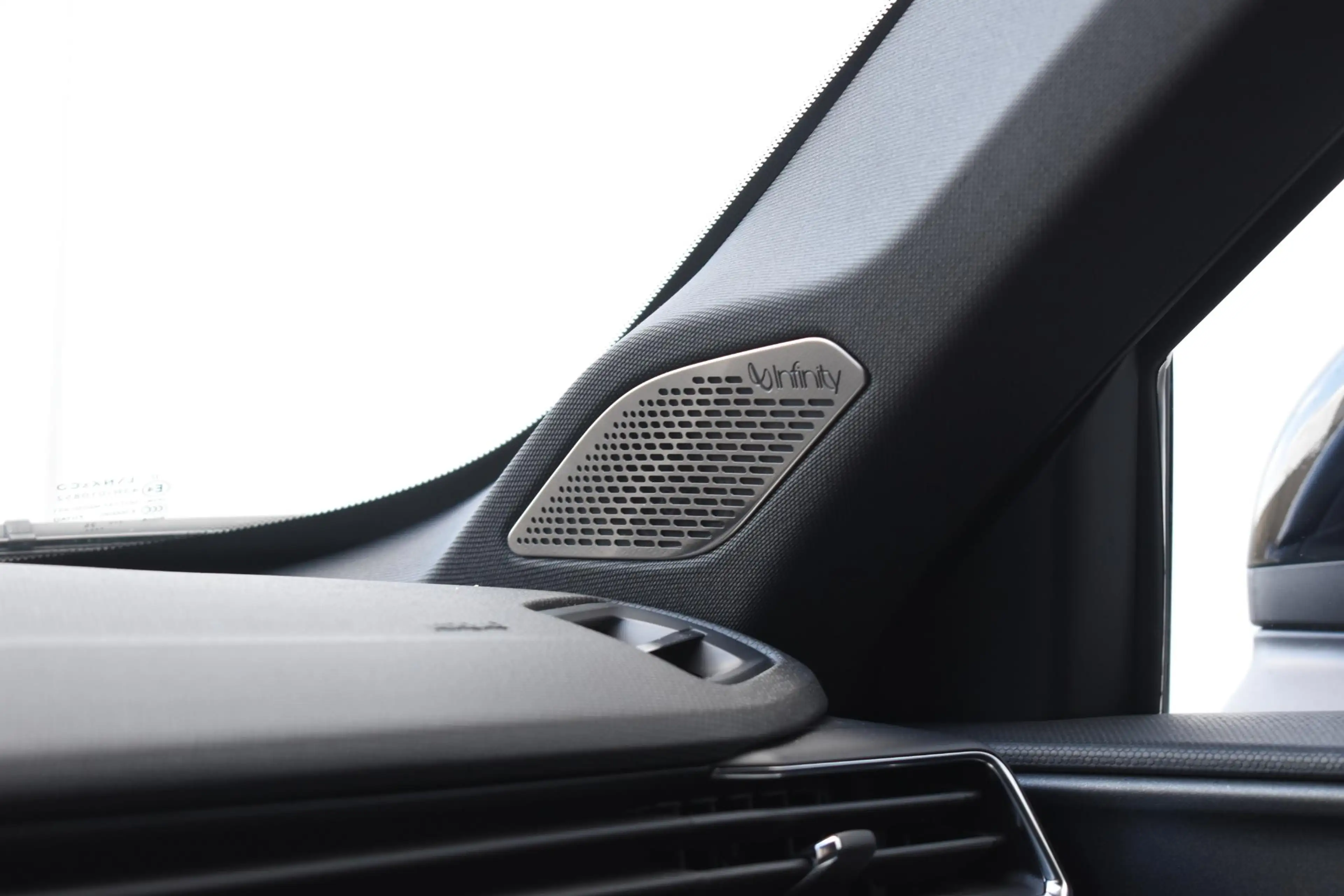 Lynk & Co 01 276PK Automaat More / Adaptive cruise control / Le — photo 39