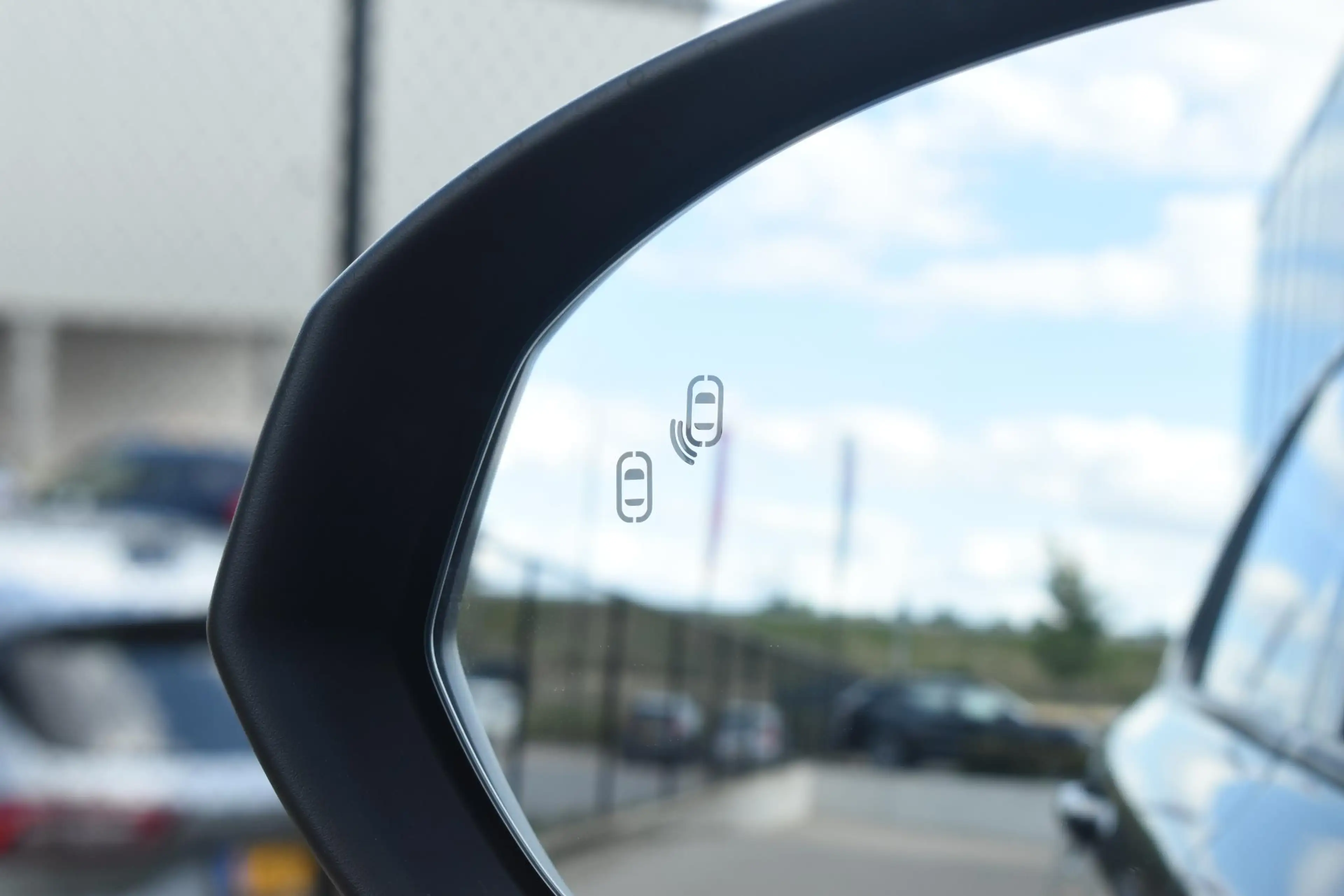 Lynk & Co 01 276PK Automaat More / Adaptive cruise control / Le — photo 40