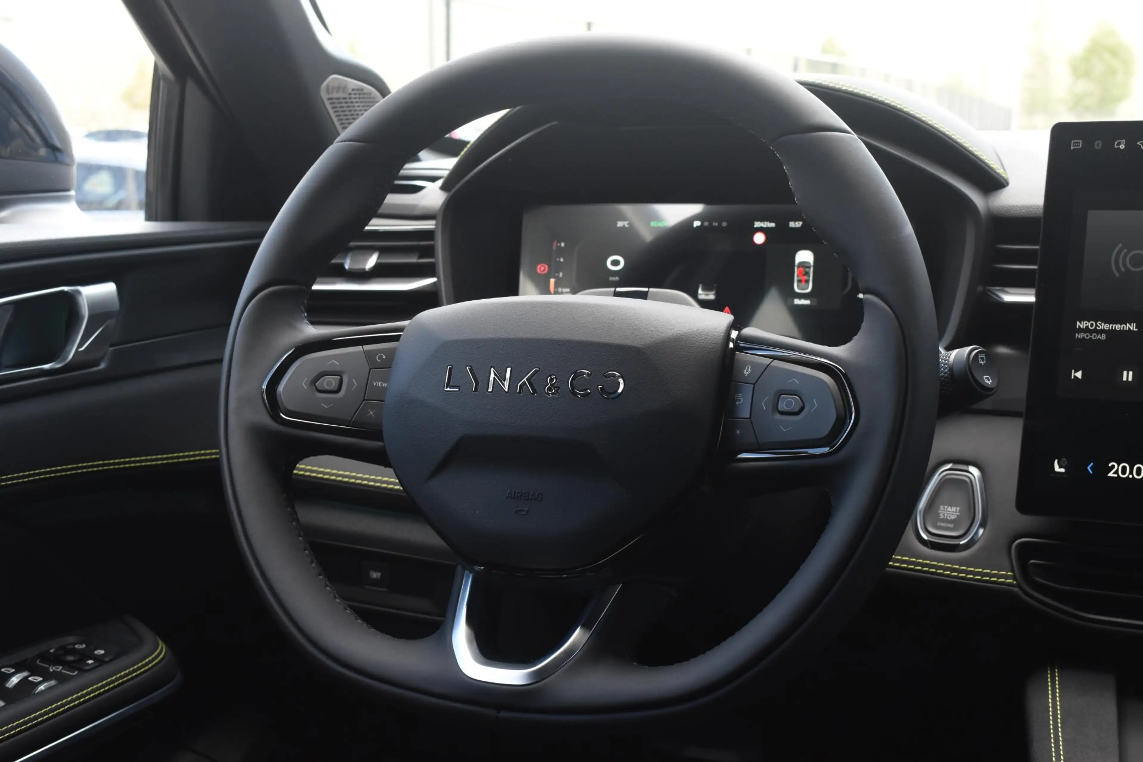 Lynk & Co 01 276PK Automaat More / Adaptive cruise control / Le — photo 13
