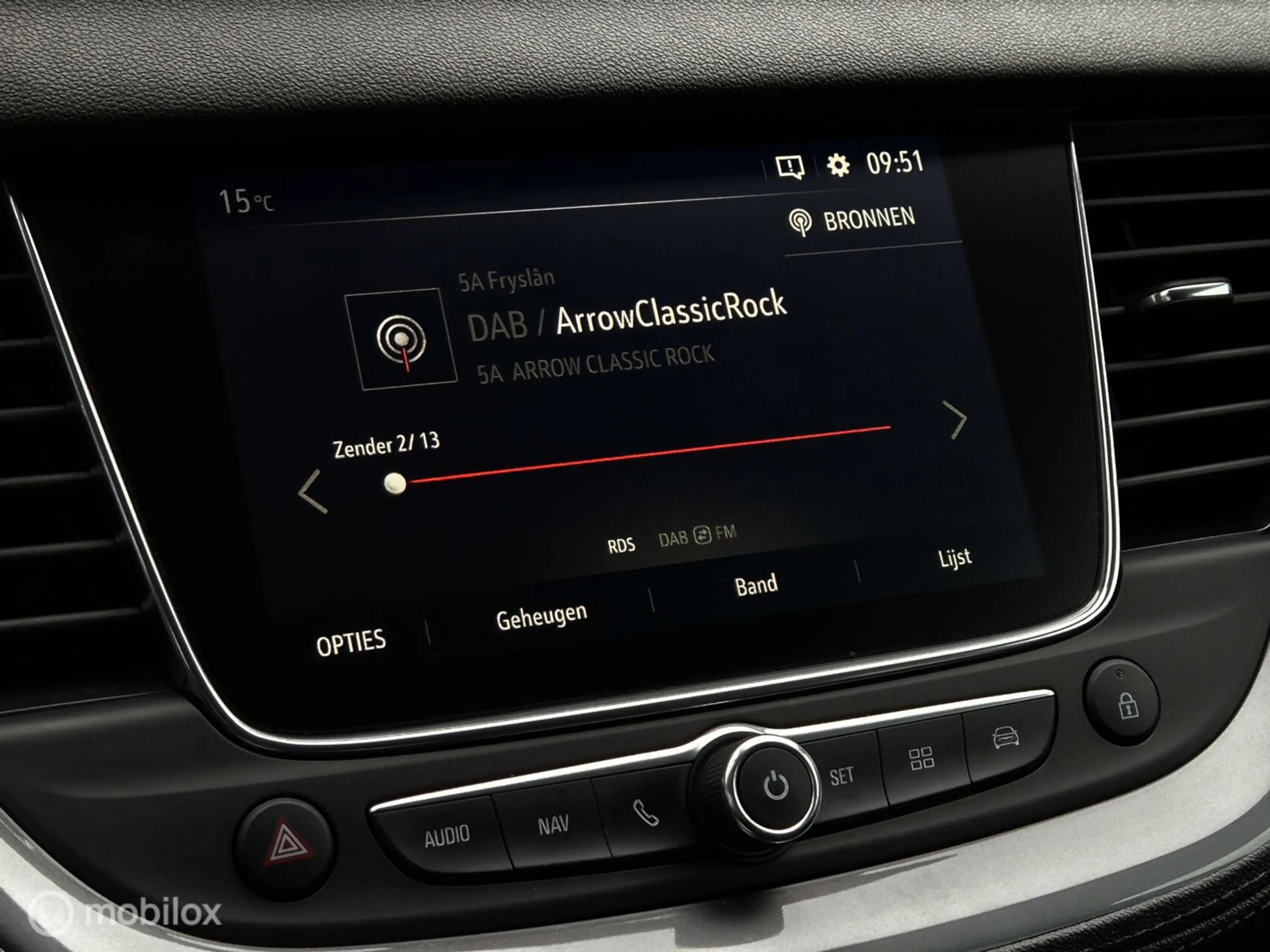 Opel Grandland X 1.2 TURBO BUSINESS +/CAMERA/LED/HALF LEDER/CARPLAY — photo 36