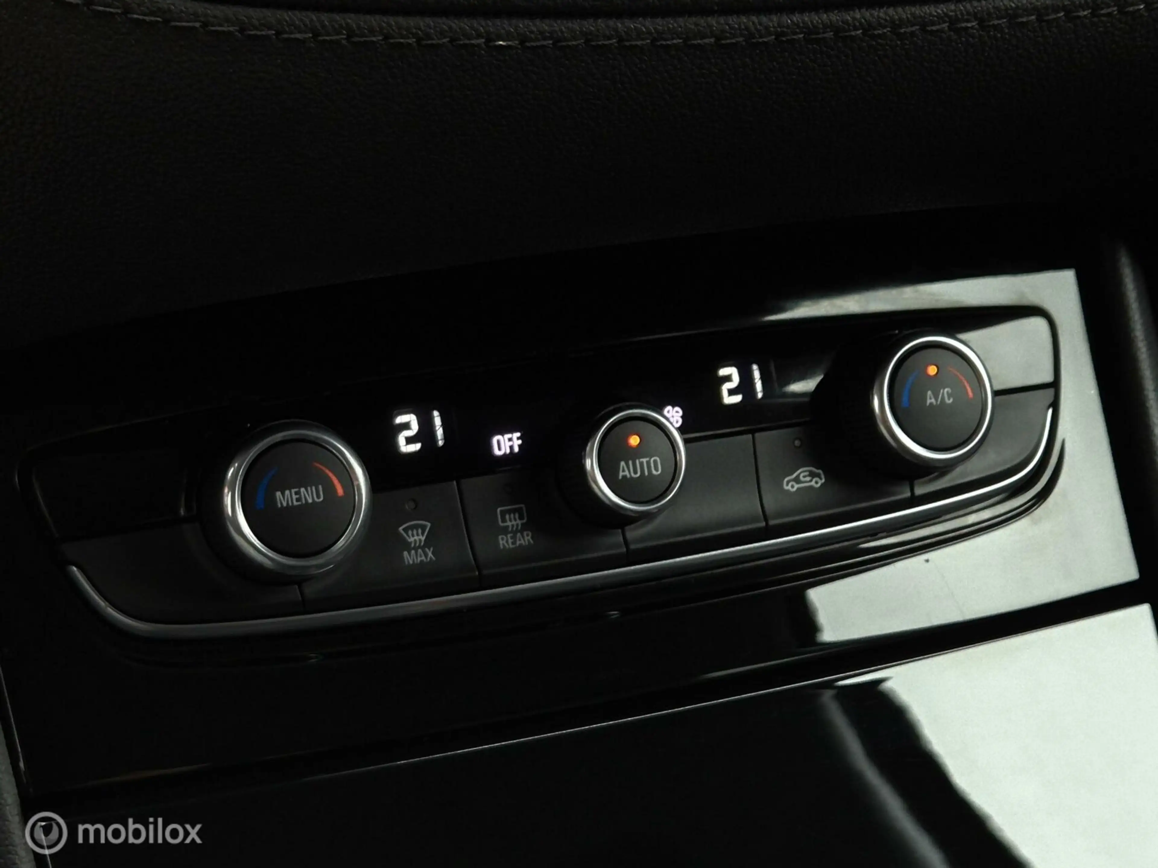 Opel Grandland X 1.2 TURBO BUSINESS +/CAMERA/LED/HALF LEDER/CARPLAY — photo 38