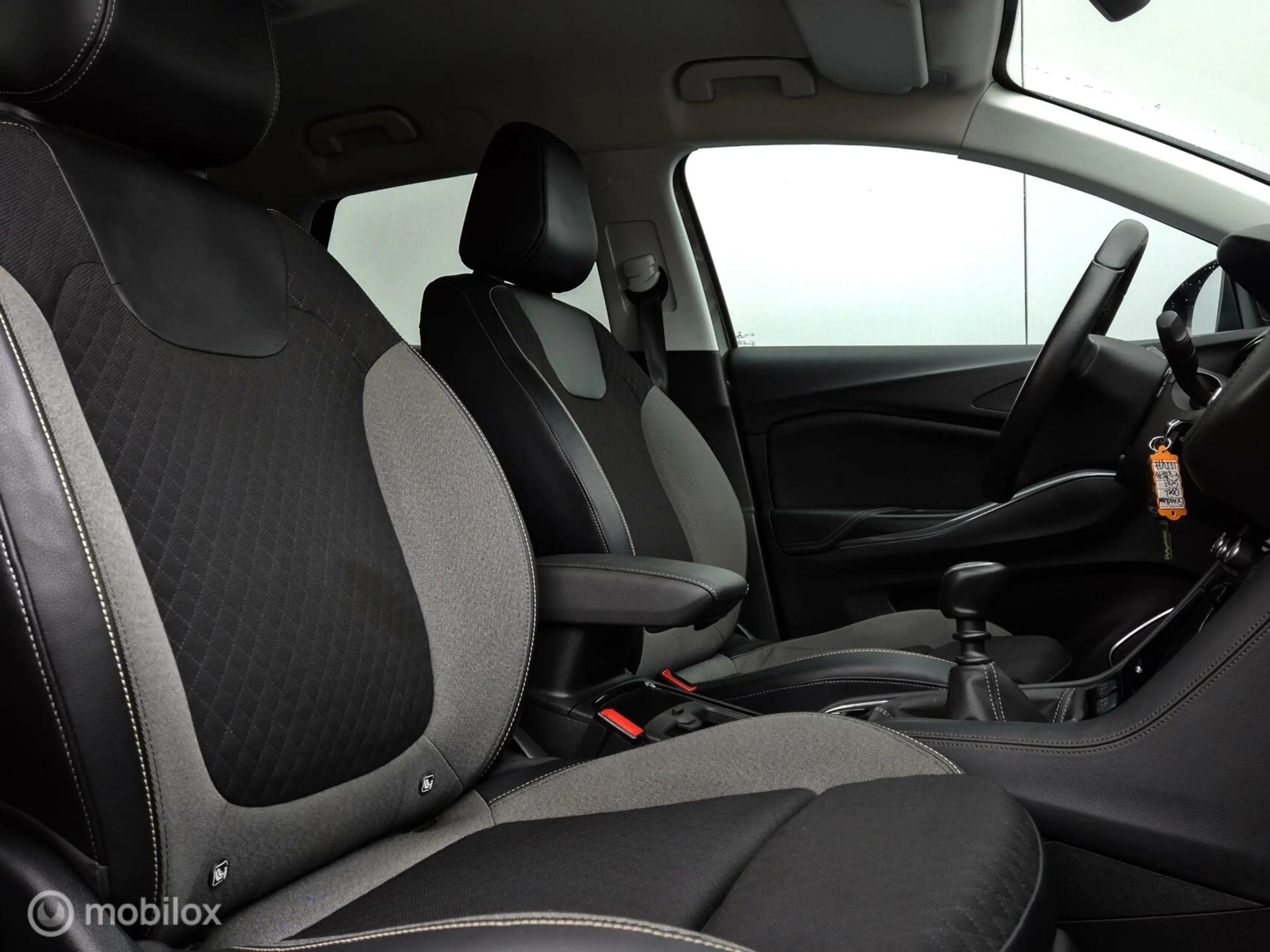 Opel Grandland X 1.2 TURBO BUSINESS +/CAMERA/LED/HALF LEDER/CARPLAY — photo 13