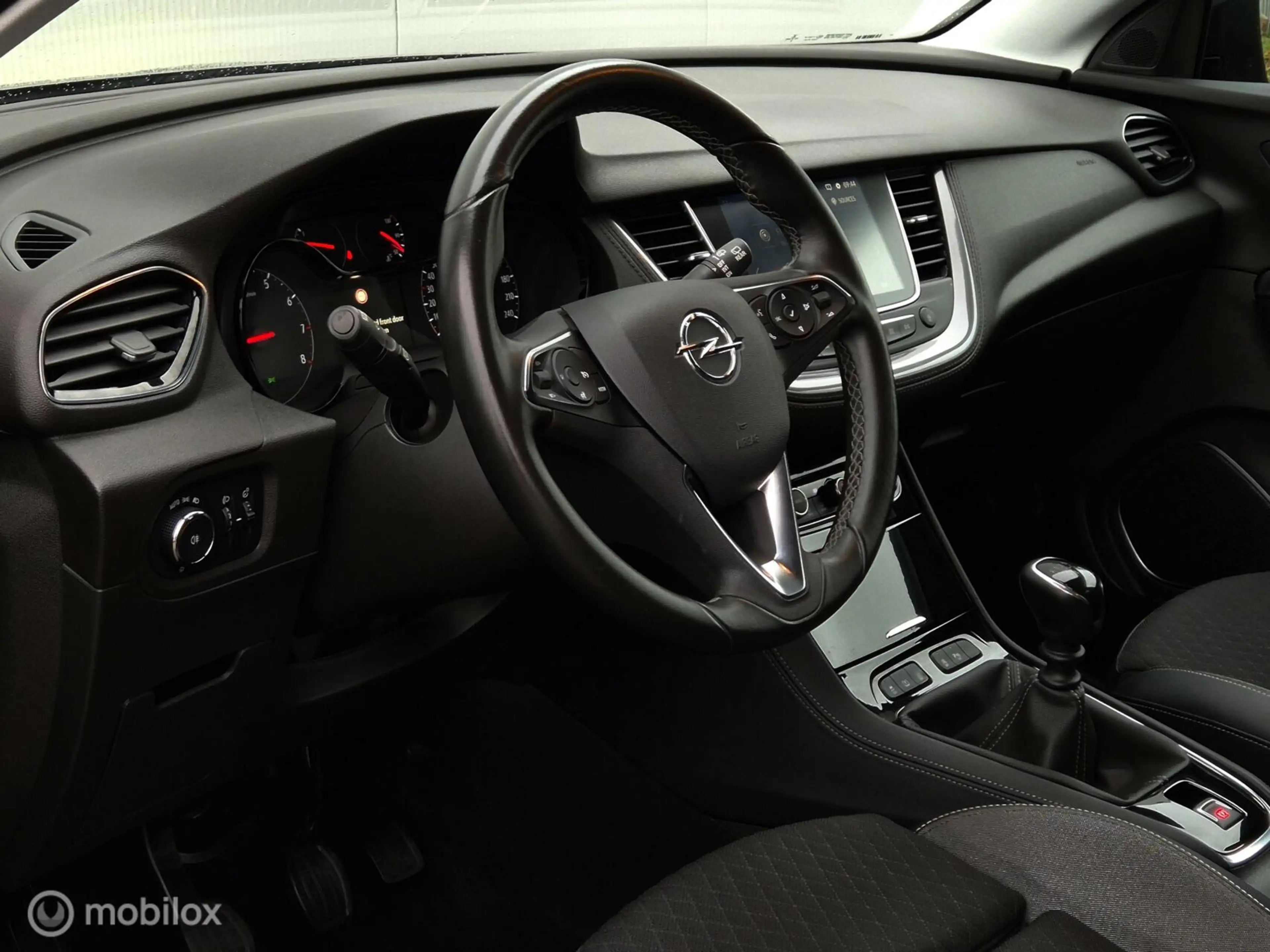 Opel Grandland X 1.2 TURBO BUSINESS +/CAMERA/LED/HALF LEDER/CARPLAY — photo 19