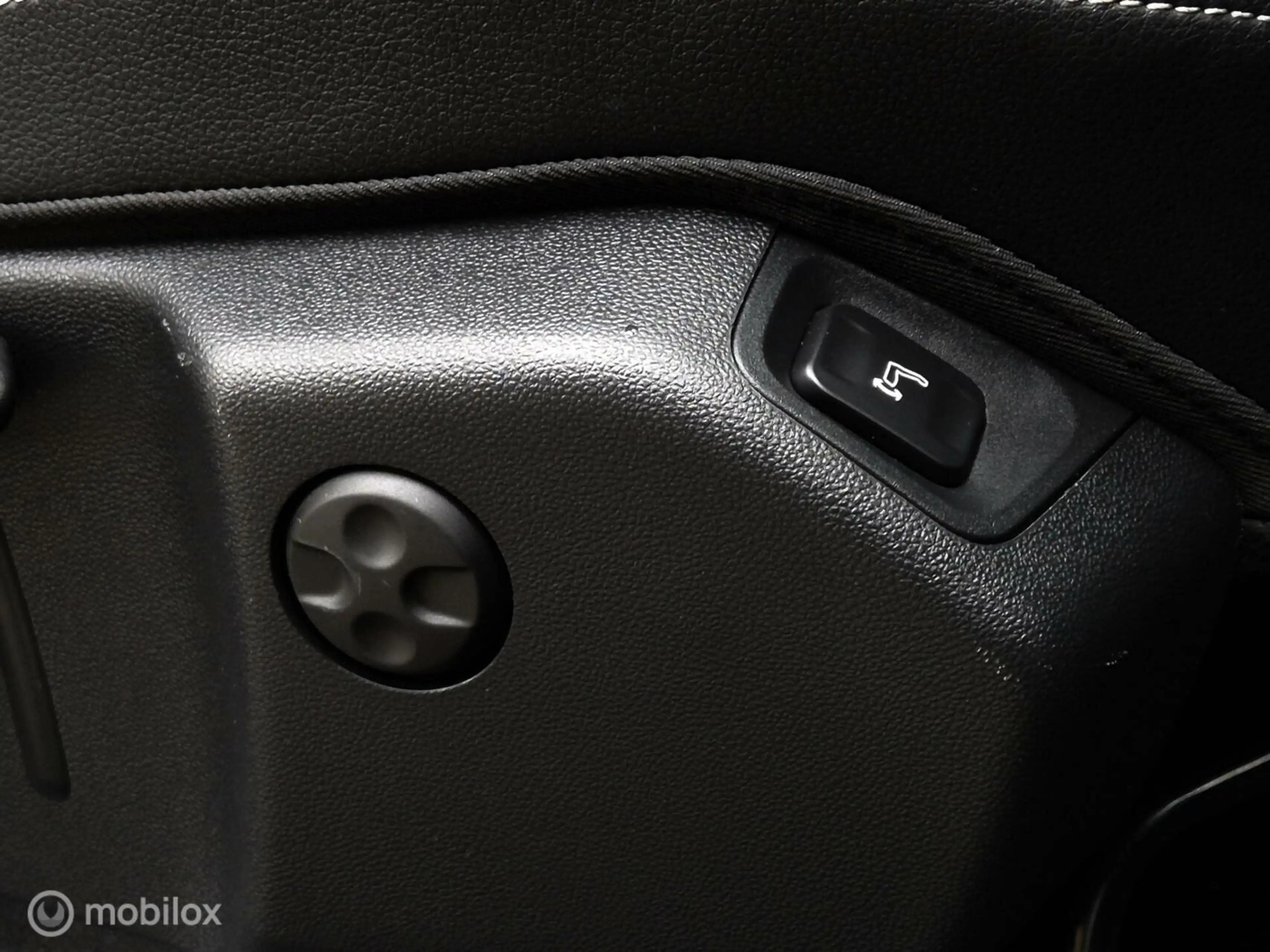 Opel Grandland X 1.2 TURBO BUSINESS +/CAMERA/LED/HALF LEDER/CARPLAY — photo 45