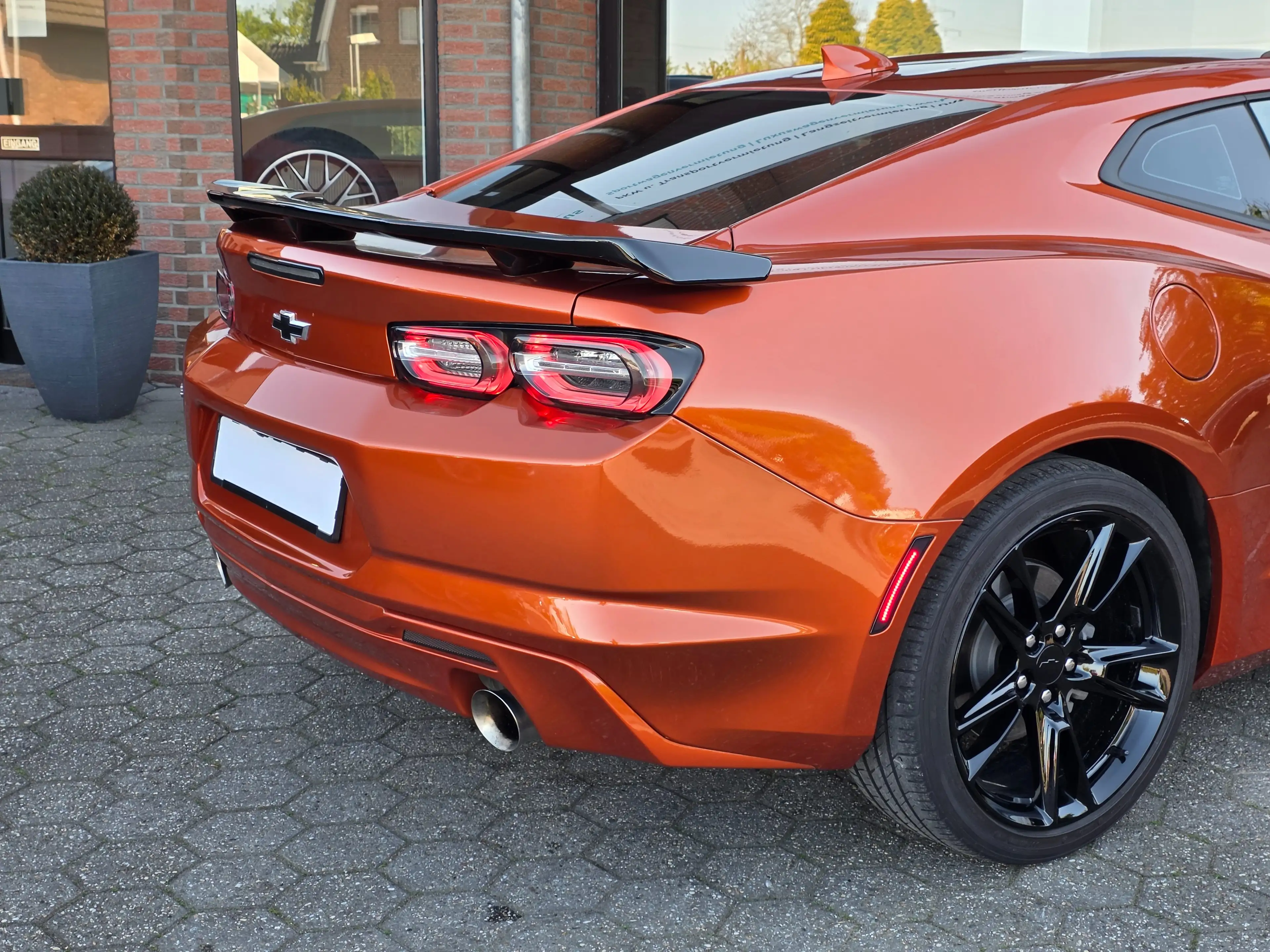 Chevrolet Camaro Coupé 2.0 / LED/CarPlay/20ZOLL/NAVI — photo 4