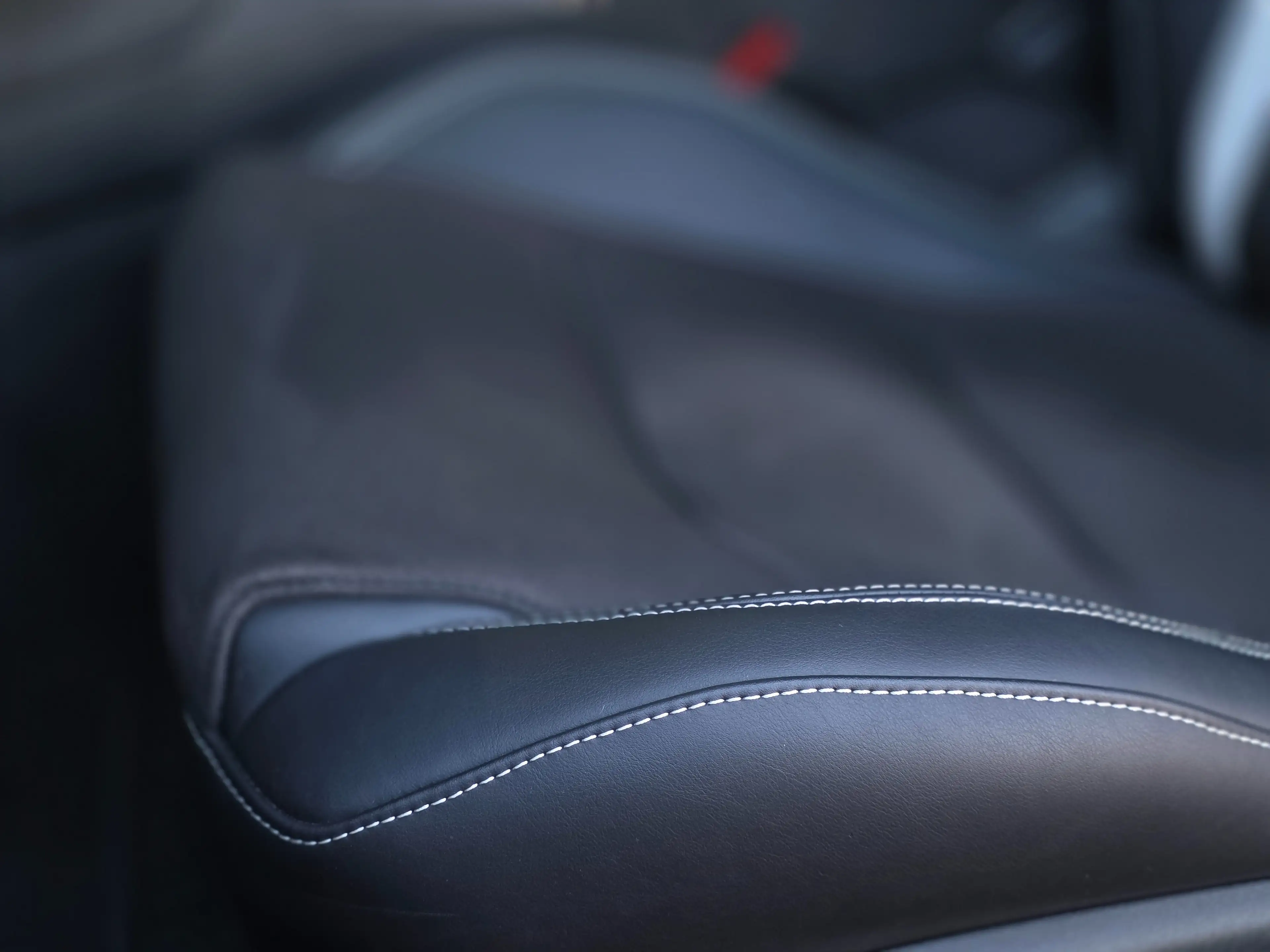 Chevrolet Camaro Coupé 2.0 / LED/CarPlay/20ZOLL/NAVI — photo 10
