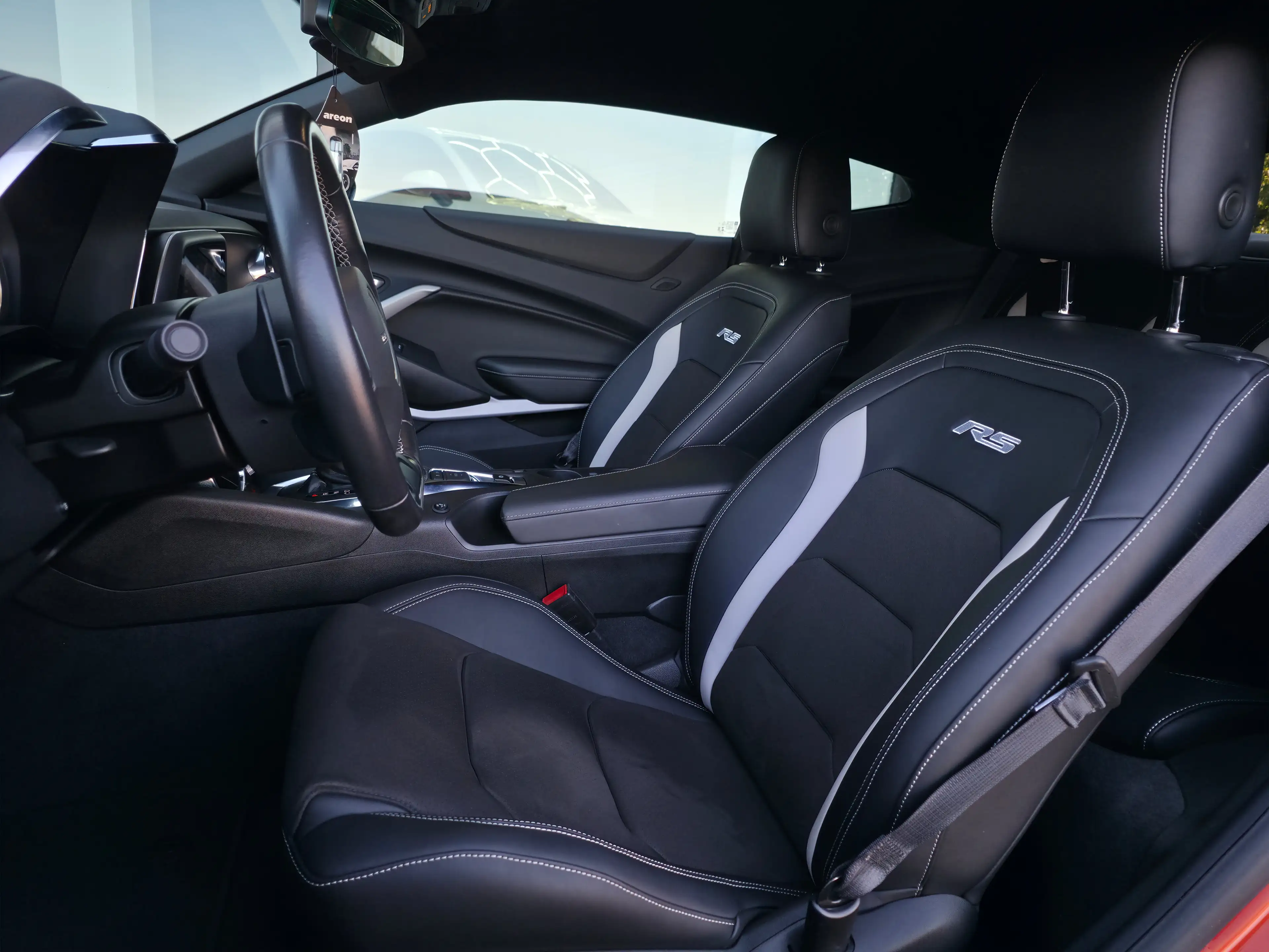 Chevrolet Camaro Coupé 2.0 / LED/CarPlay/20ZOLL/NAVI — photo 8