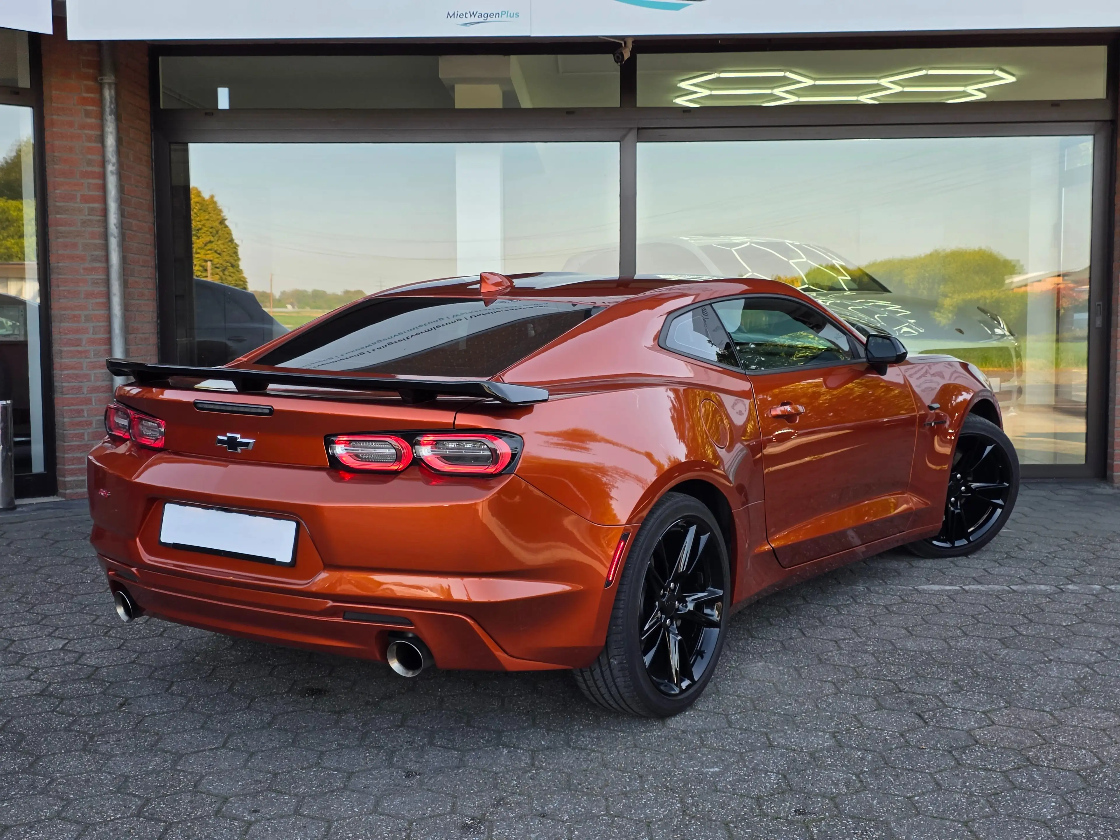 Chevrolet Camaro Coupé 2.0 / LED/CarPlay/20ZOLL/NAVI — photo 2