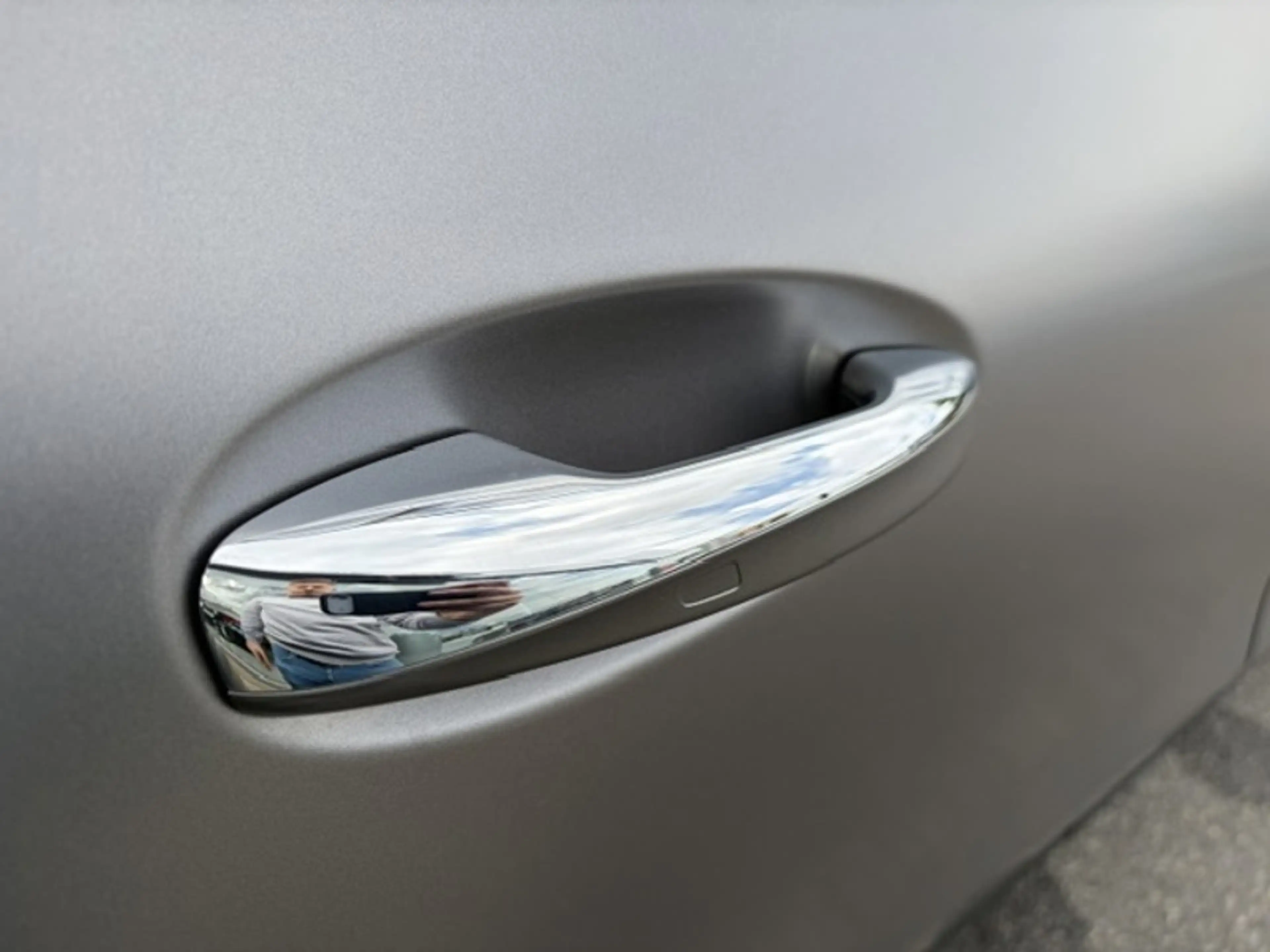 Mercedes-Benz GLA 180 d AMG PAck Night Pano Attelage — photo 8