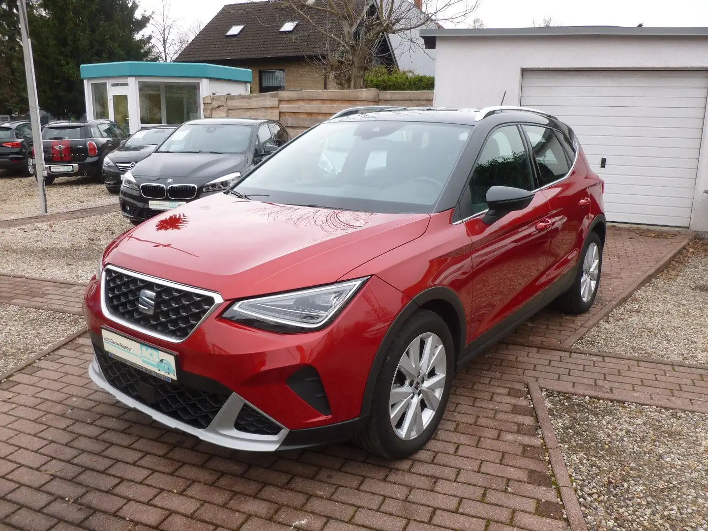 SEAT Arona Xperience LED/AHK/DAB/Navi/Keyless/BT/Temp Rojo - 1
