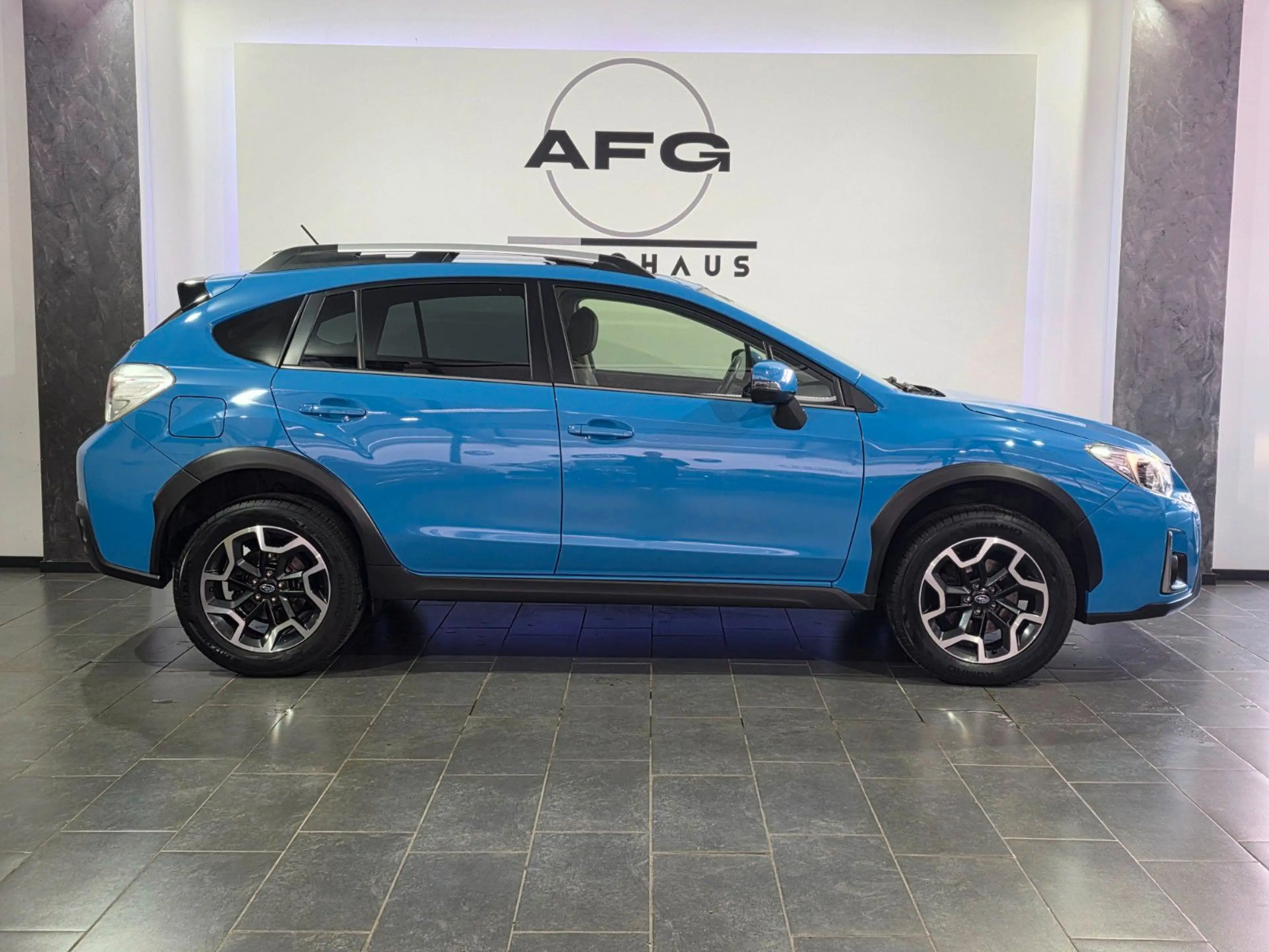 Subaru XV Exclusive+*KAMERA*SCHIEBEDACH*HYPERBLUE — photo 4