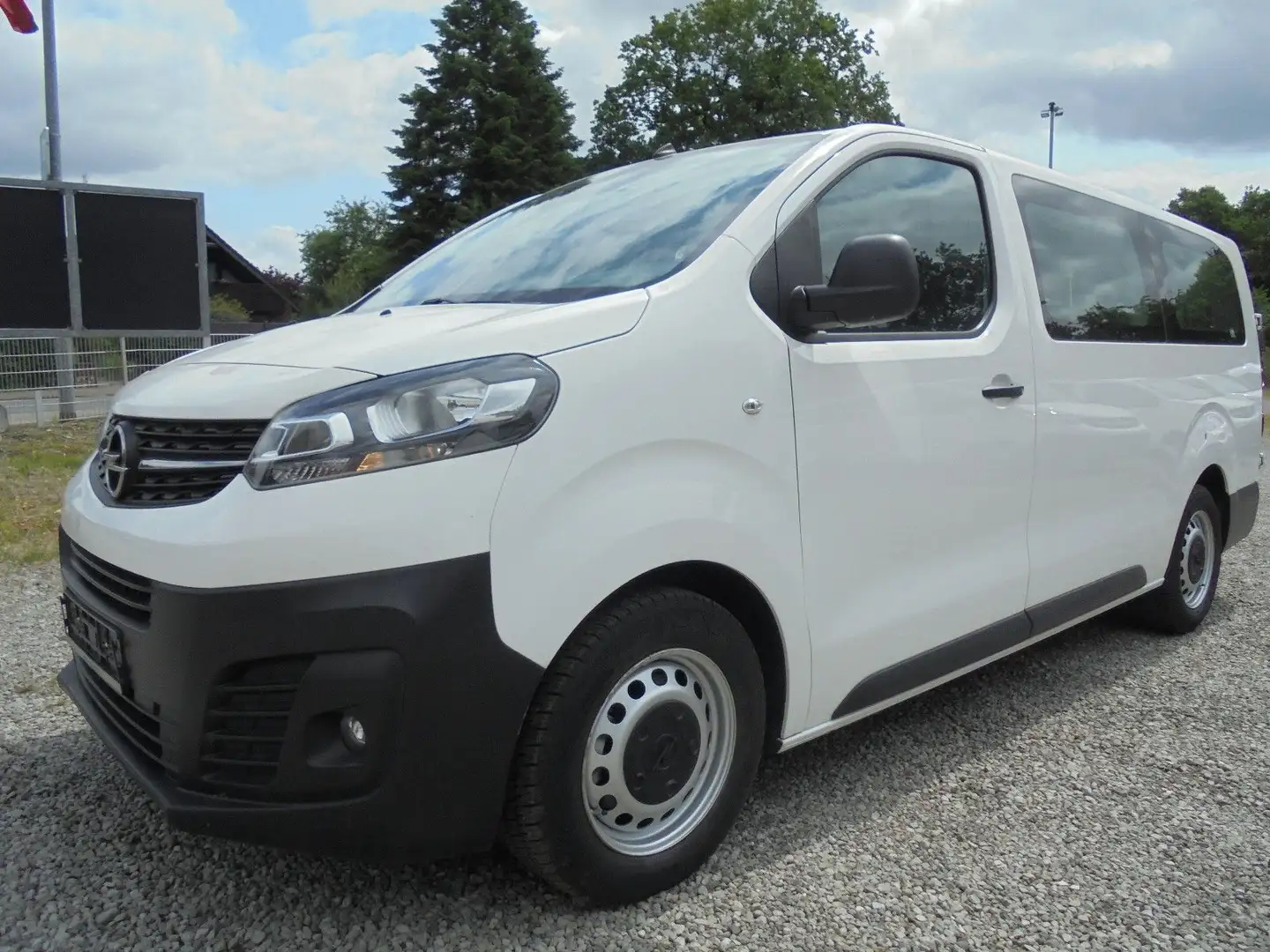 Opel Vivaro Kombi L 9-Sitzer Klima Weiß - 1