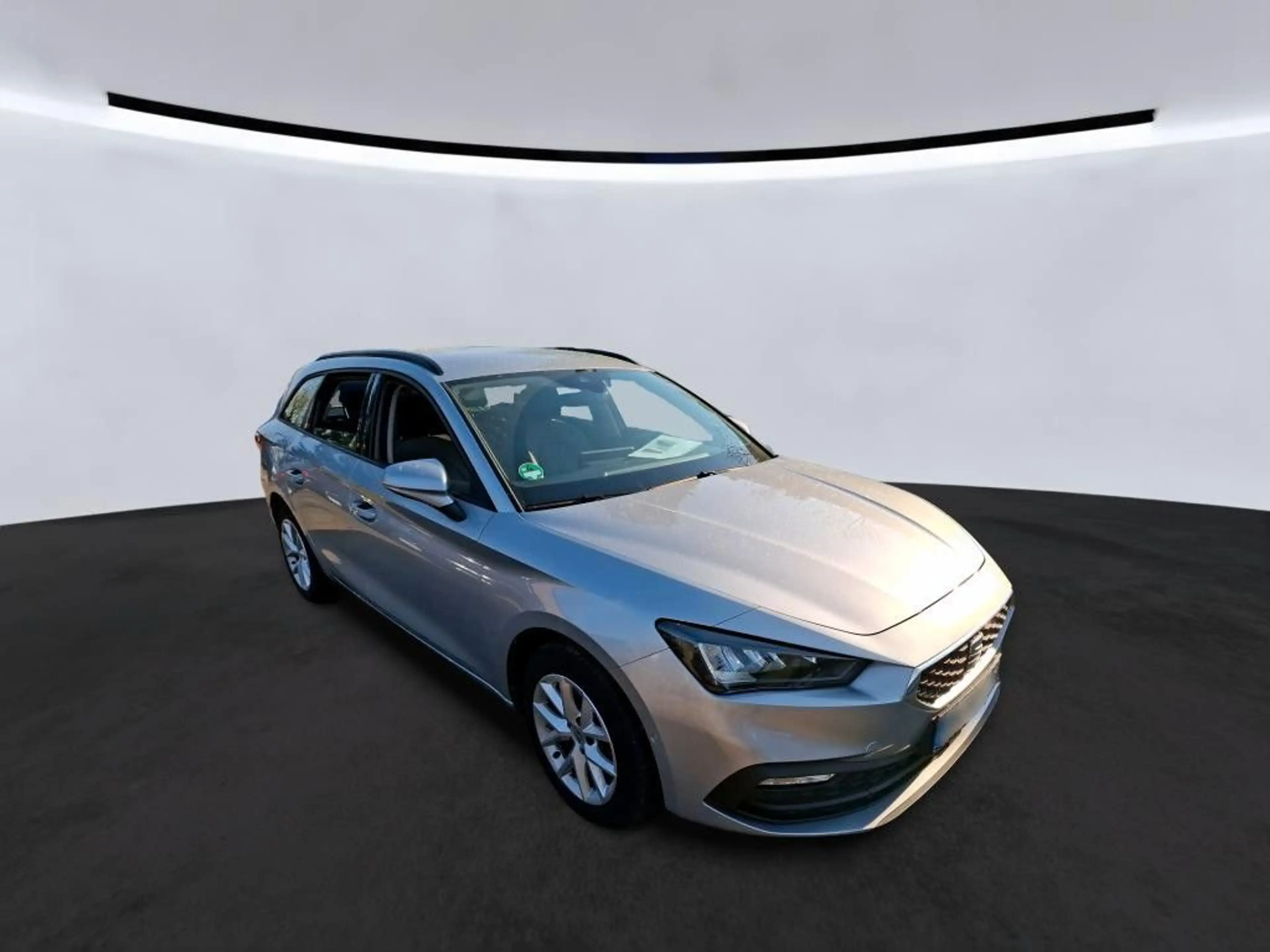 SEAT Leon Sportstourer Style 2.0TDI DSG Navi SHZ LED — photo 2