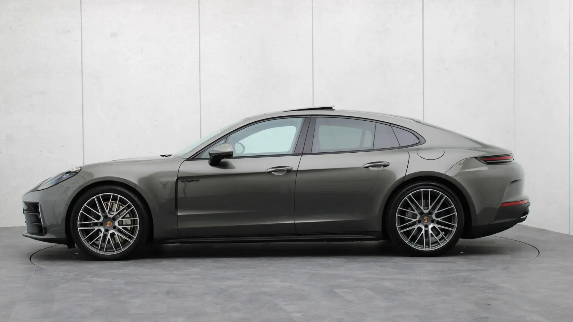 Porsche Panamera 2.9 4 E-Hybrid | Head-up | Stoelventilatie | Activ Verde - 2