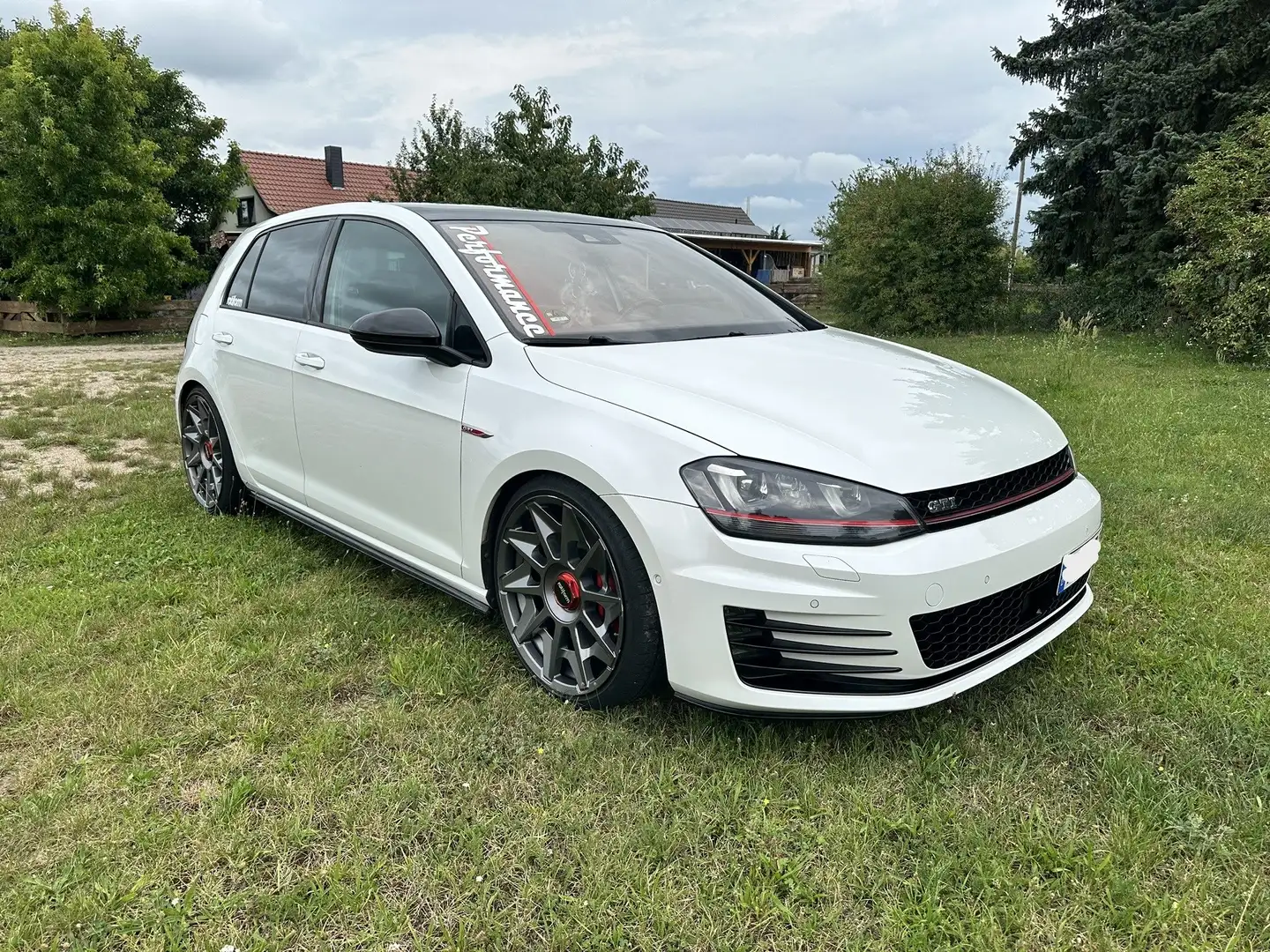 Volkswagen Golf GTI Golf 7 GTI Perf TÜV/PANO/STANDH/KEYLESS/ACC/DCC Weiß - 1