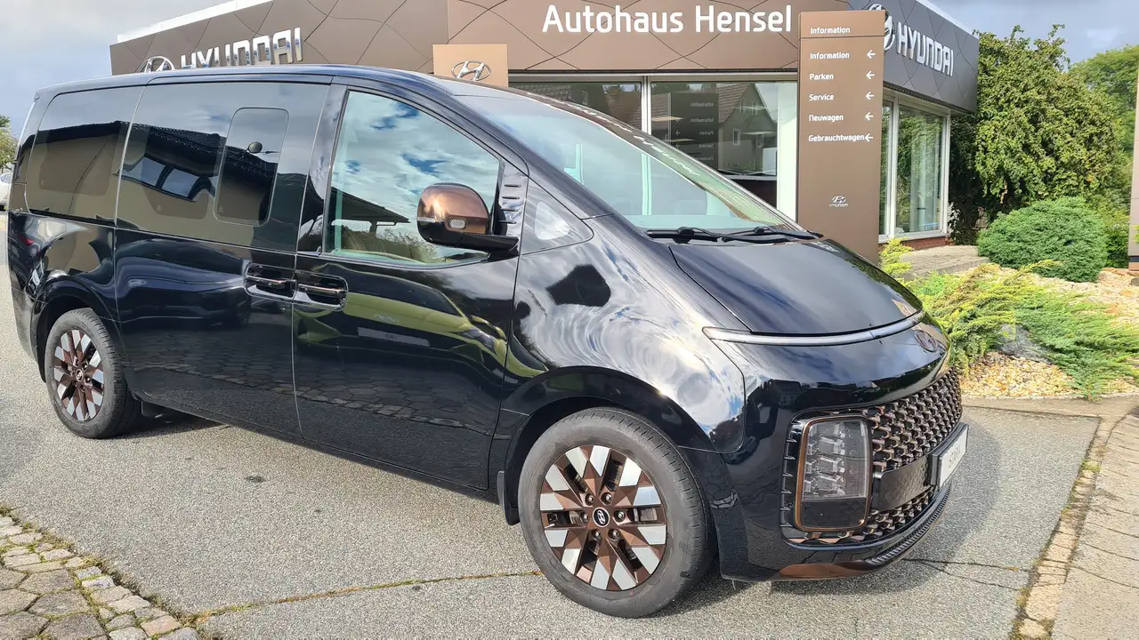 Hyundai STARIA 2.2 CRDi Automatik 4WD Signature 2