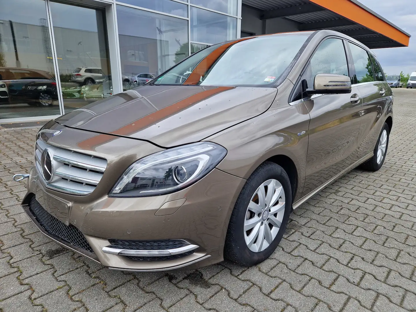 Mercedes-Benz B 180 Navi/Xenon/AHK Brun - 1