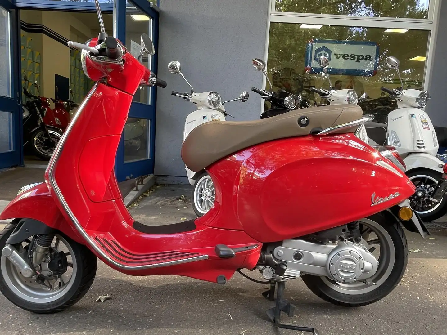 Vespa Primavera 50 zum lieb haben Rosso - 1