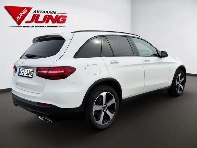 Mercedes-Benz GLC view 10