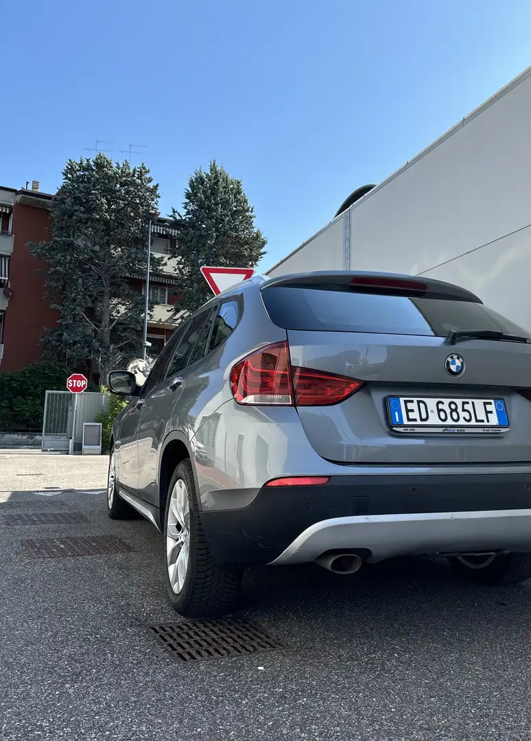 BMW X1 XDRIVE18D Grigio - 2