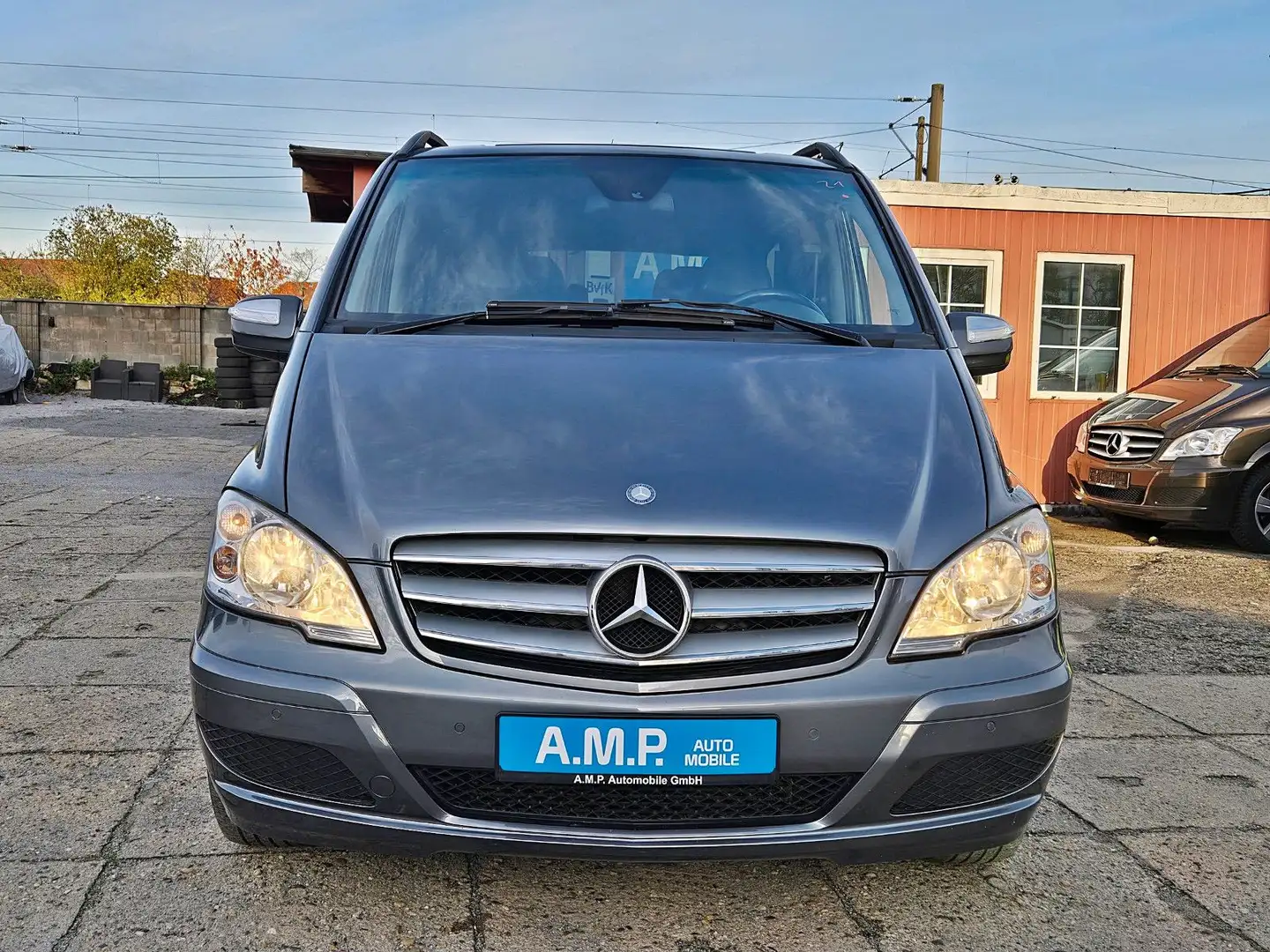 Mercedes-Benz Viano 2.2CDI Aut, MwSt, 6-Sitzer, AHK, PDC, Temp Gris - 2