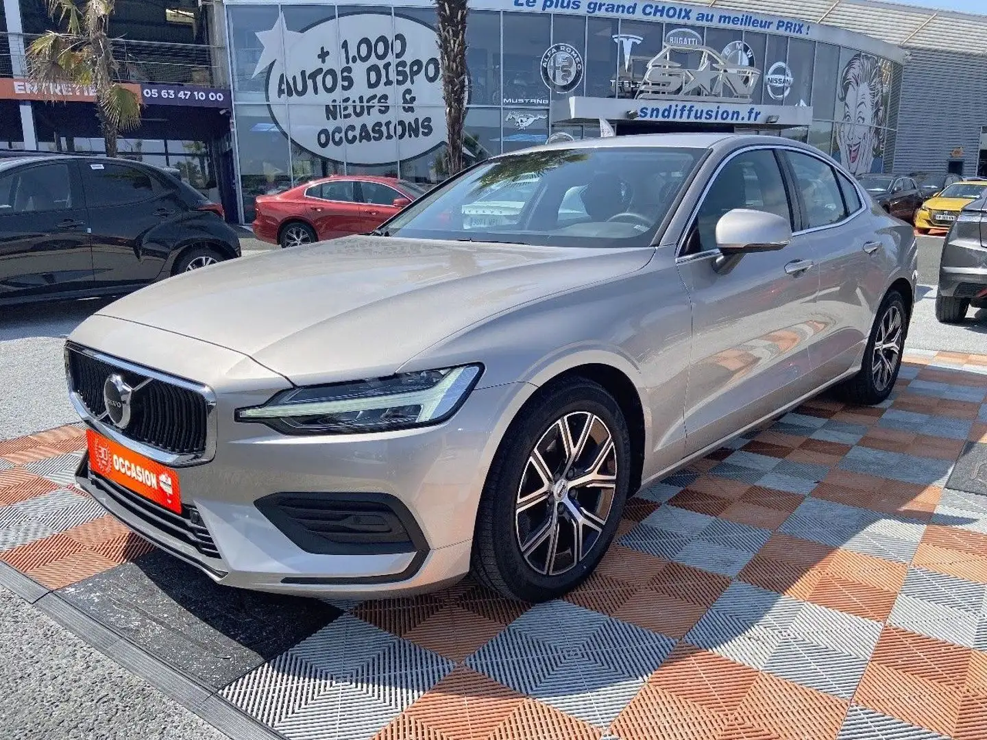 Volvo S60 B4 197 MHEV BVA CORE + GPS Caméra Beige - 1