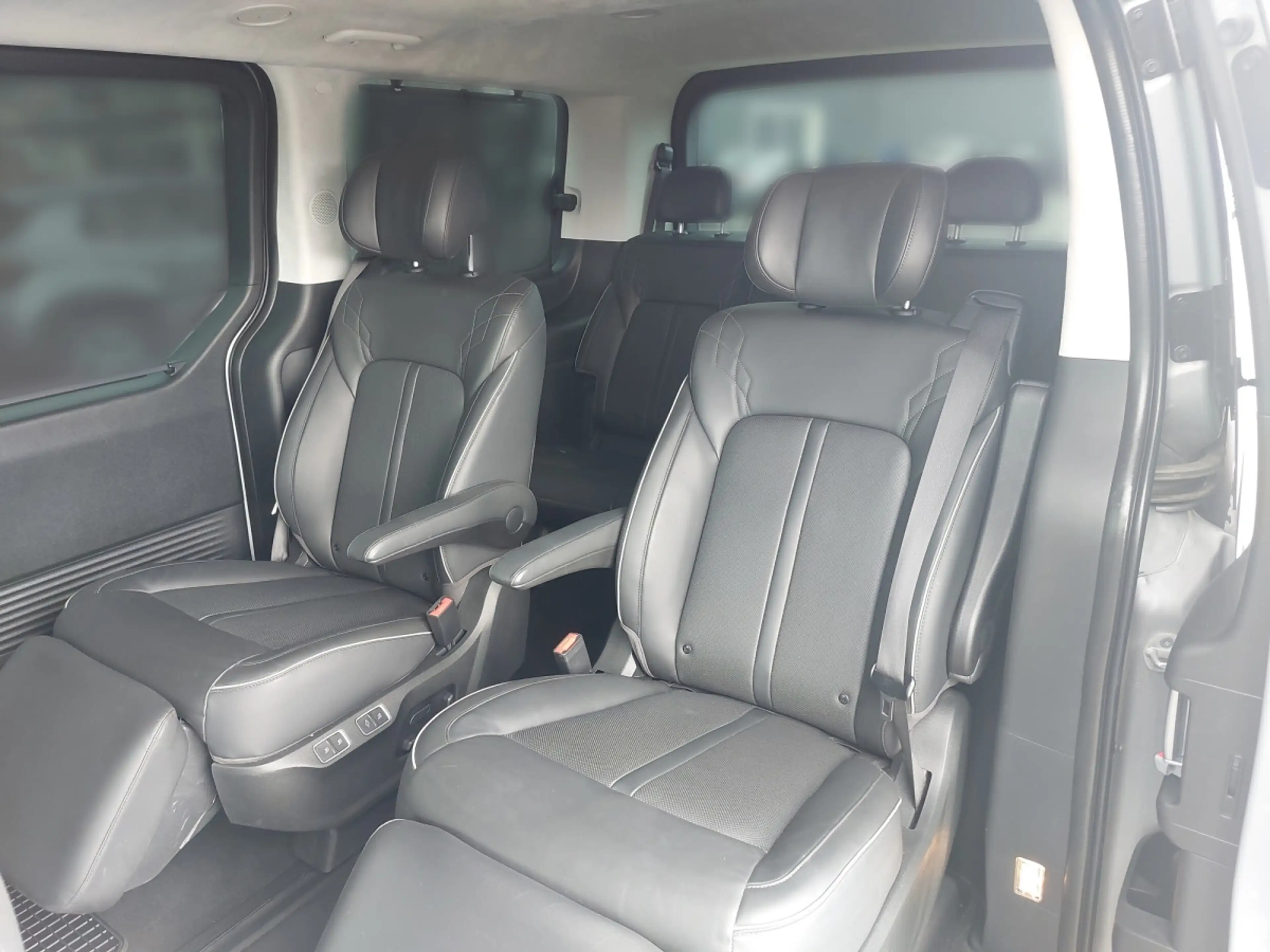 Hyundai STARIA Bus Luxury Line 2.2 CRDi 4WD AT 130Kw 177PS — photo 10