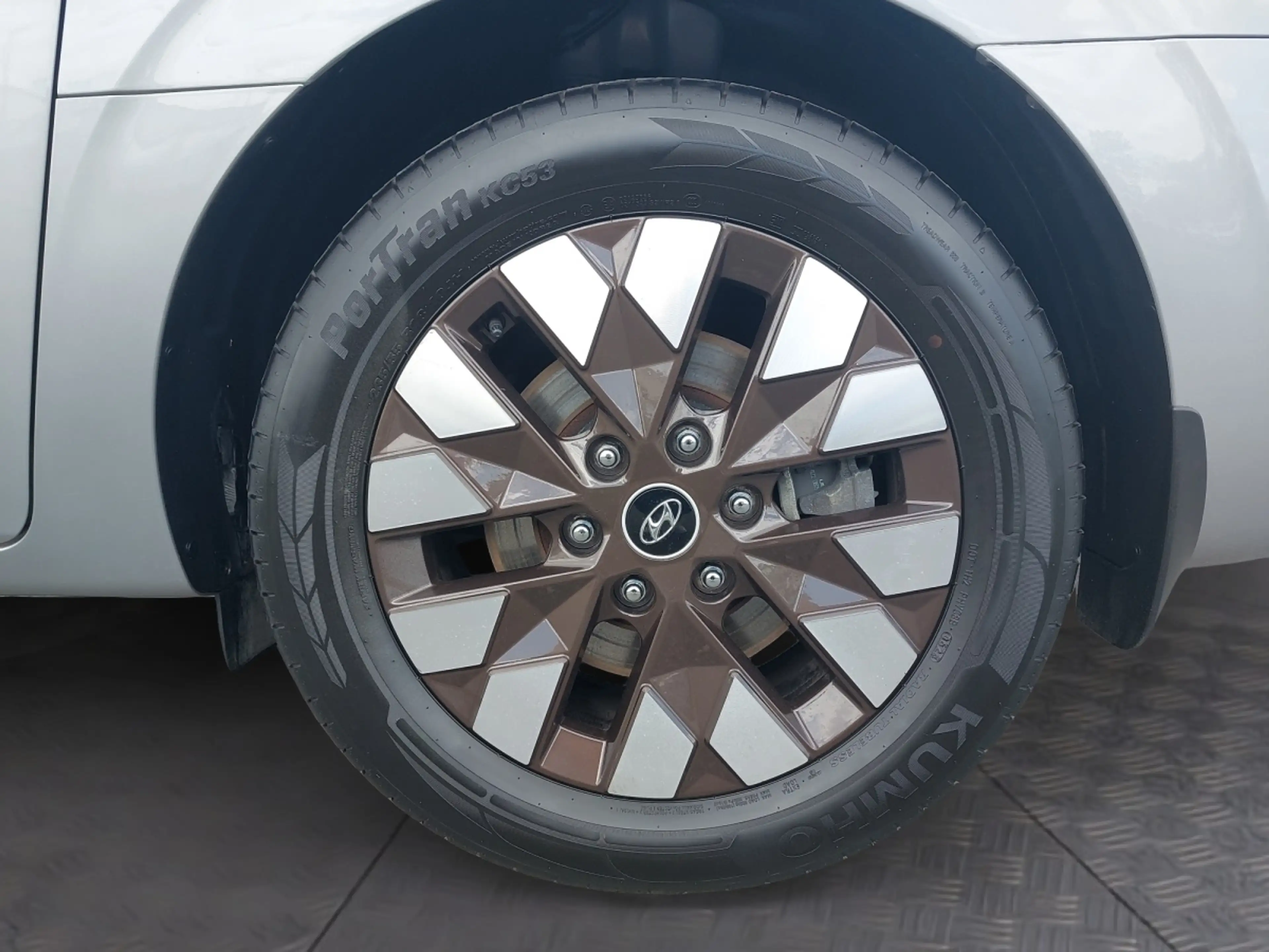 Hyundai STARIA Bus Luxury Line 2.2 CRDi 4WD AT 130Kw 177PS — photo 13