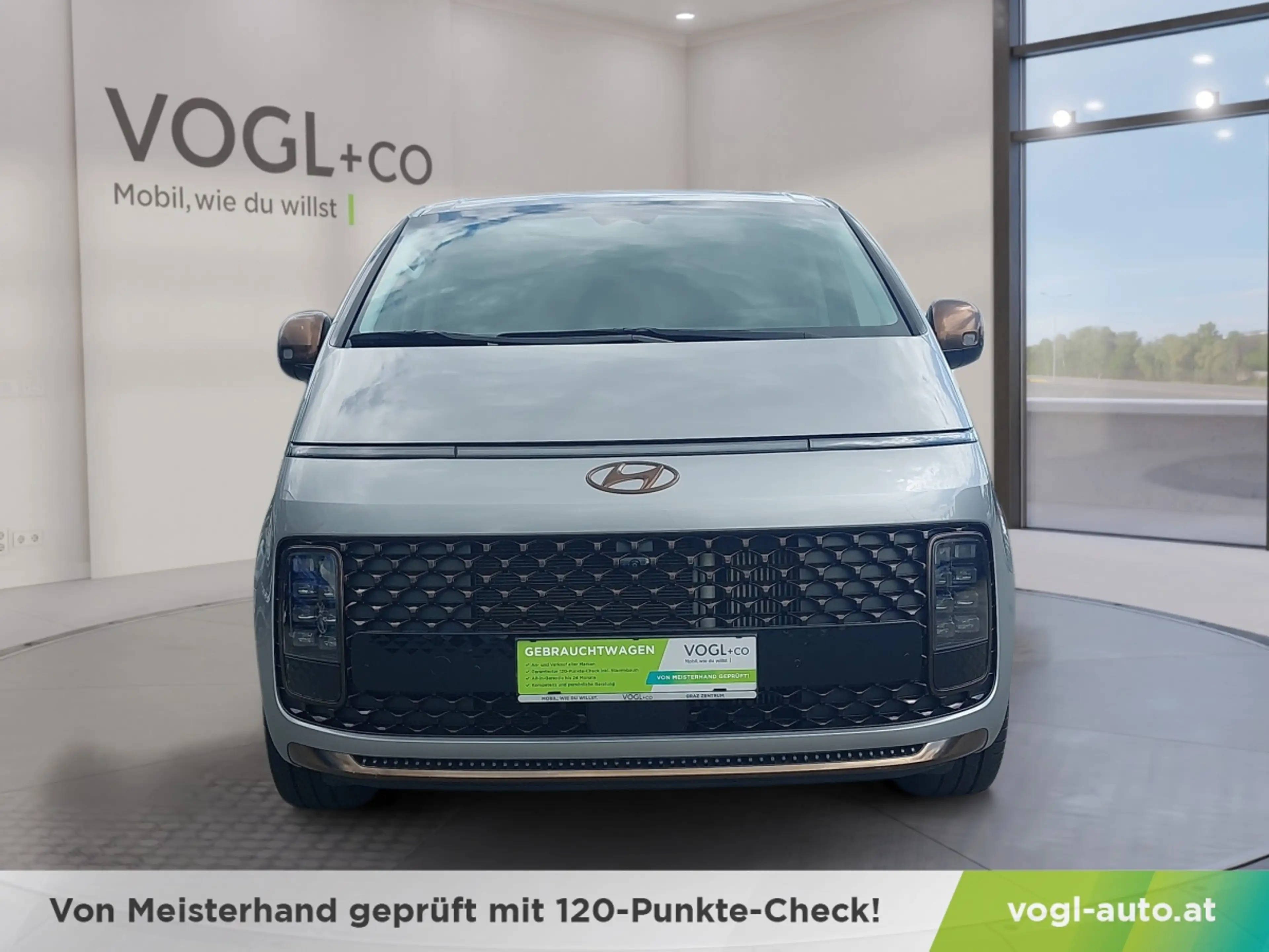 Hyundai STARIA Bus Luxury Line 2.2 CRDi 4WD AT 130Kw 177PS — photo 6