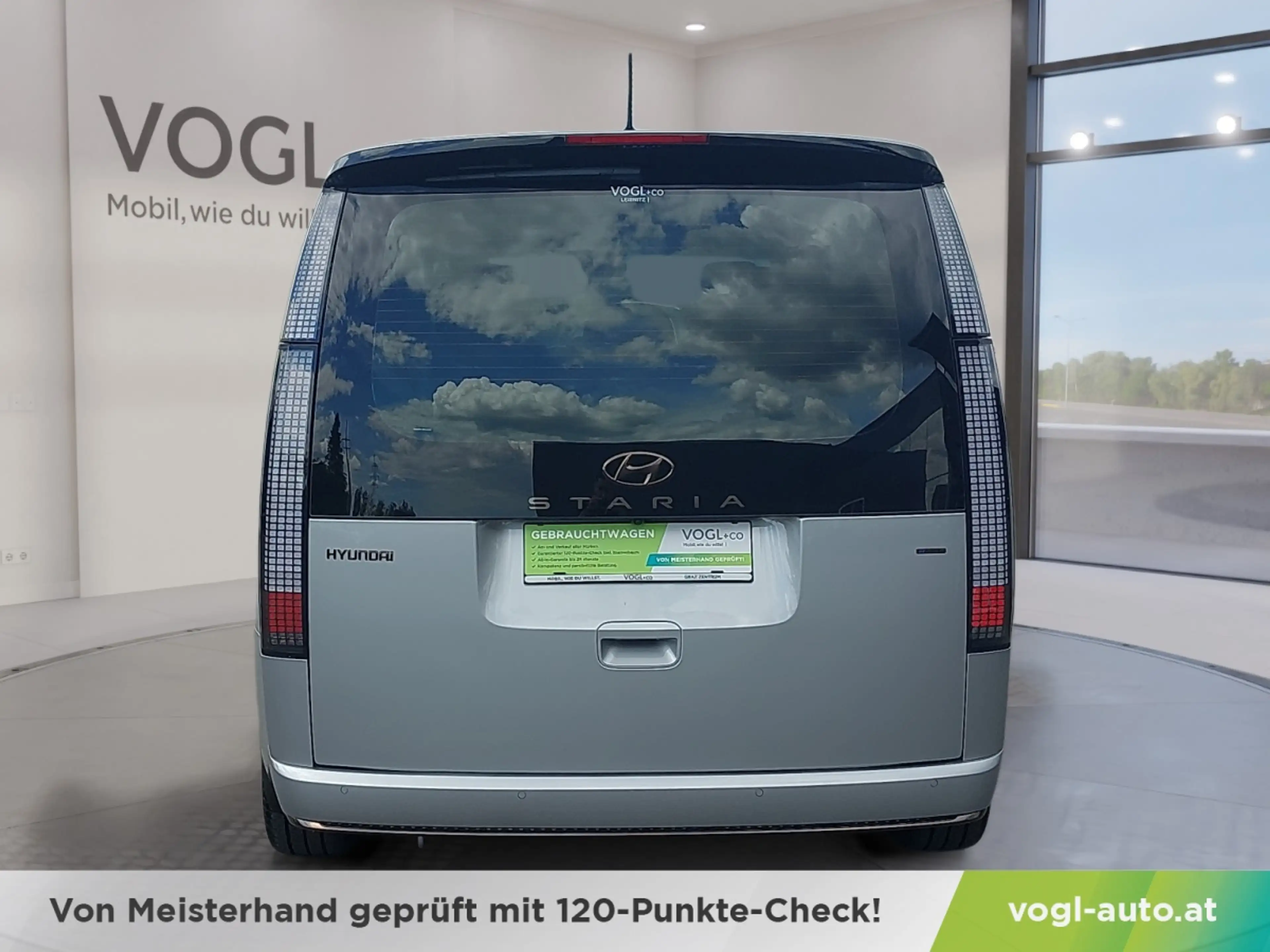 Hyundai STARIA Bus Luxury Line 2.2 CRDi 4WD AT 130Kw 177PS — photo 7