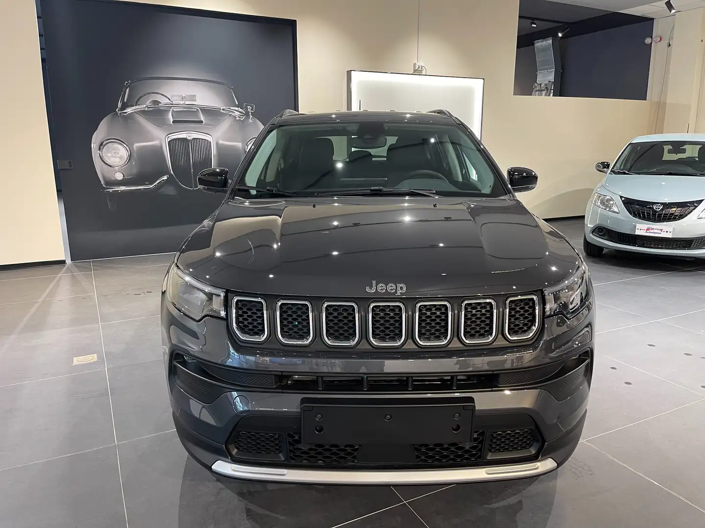 Jeep Compass E-Hybrid My24 Altitude1.5 Turbo T4 E-Hybrid 130cv Gris - 2