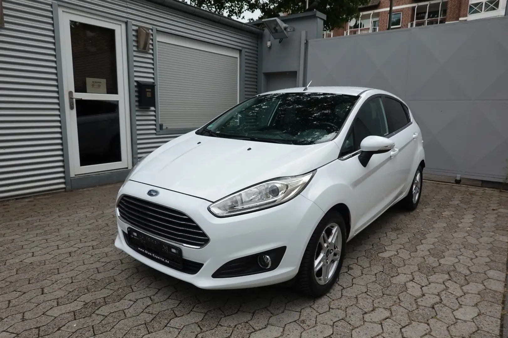 Ford Fiesta Titanium SitzH 2hand Tüv Neu Weiß - 1