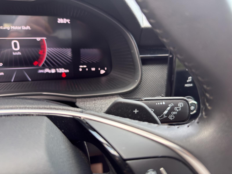 Skoda Scala 1.0 TSI DSG Selection SHZ*LED*vCockpit*PDC*Carplay — photo 33
